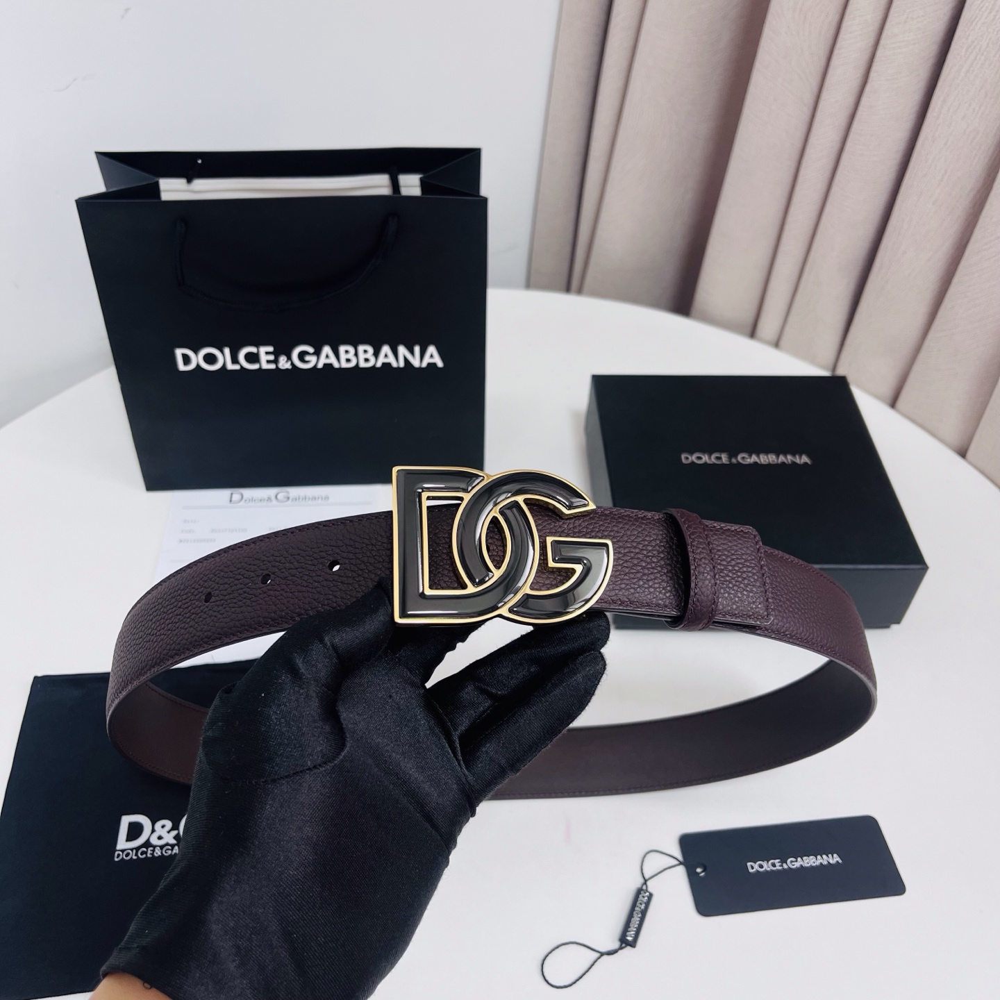 Dolce&Gabbana 新款 荔枝纹双色，电镀金属徽标搭扣•搭扣下方设有点扣• 无镍搭扣与配件• 意大利制造 4.0