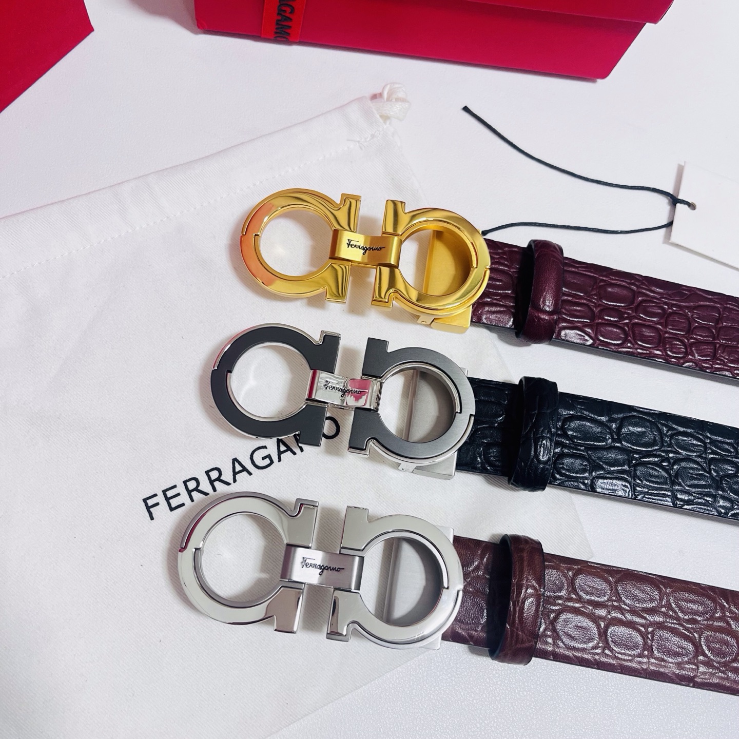Ferragamo，菲拉格慕 ，宽度3.5cm 高级定制鳄鱼纹男士皮带 可双面使用 自行选择搭配 真材实料 很有质感 时