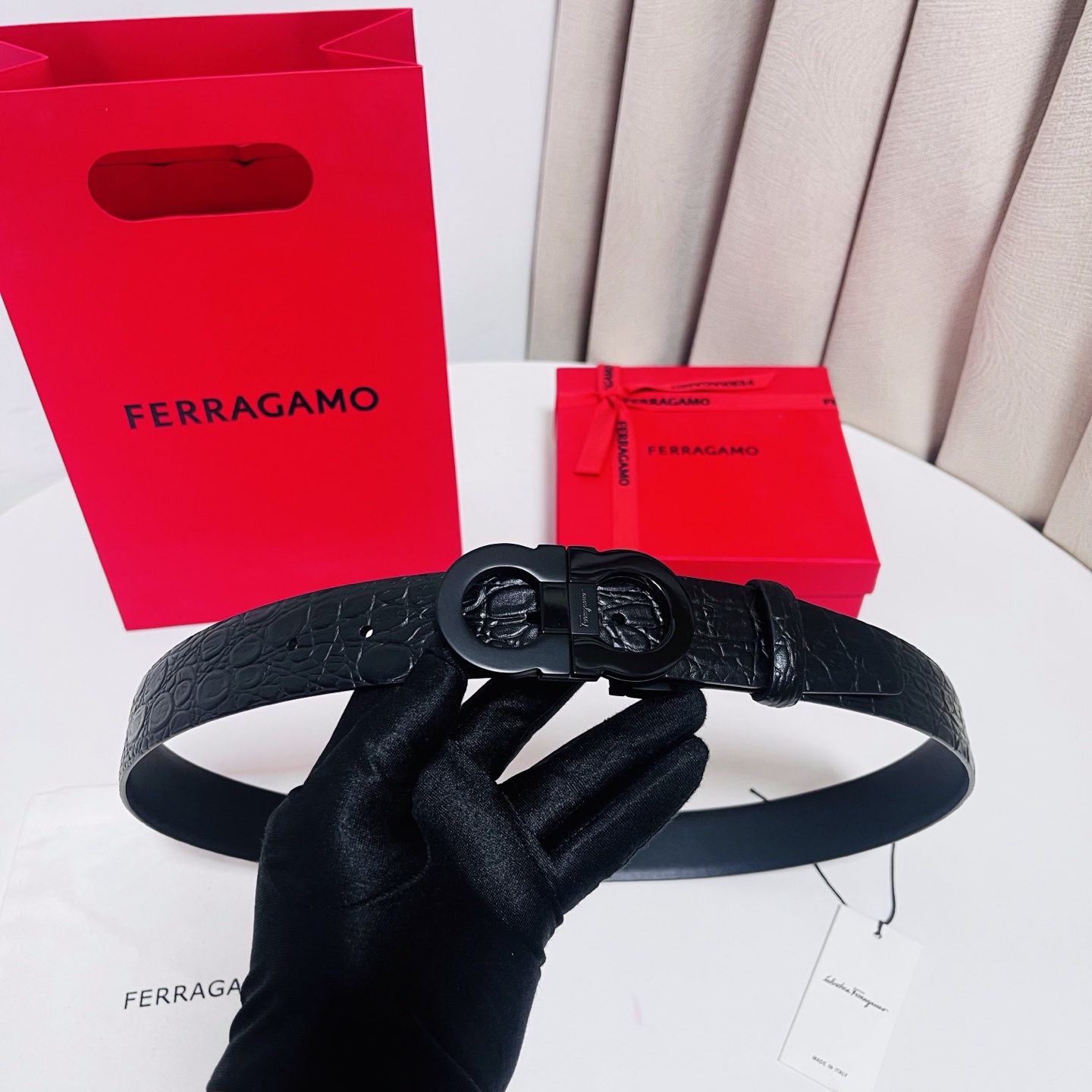 Ferragamo，菲拉格慕 ，宽度3.5cm 高级定制鳄鱼纹男士皮带 可双面使用 自行选择搭配 真材实料 很有质感 时