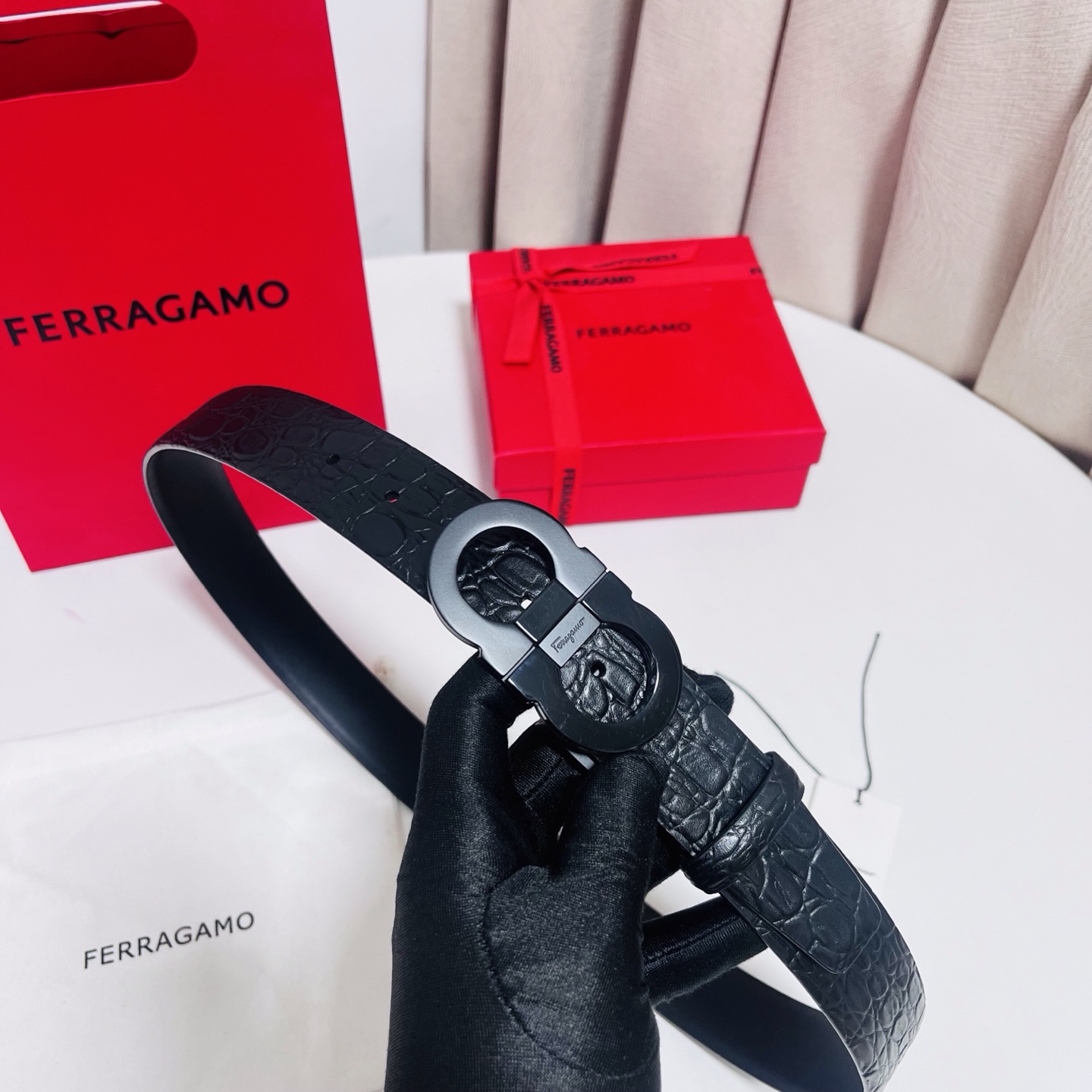 Ferragamo，菲拉格慕 ，宽度3.5cm 高级定制鳄鱼纹男士皮带 可双面使用 自行选择搭配 真材实料 很有质感 时