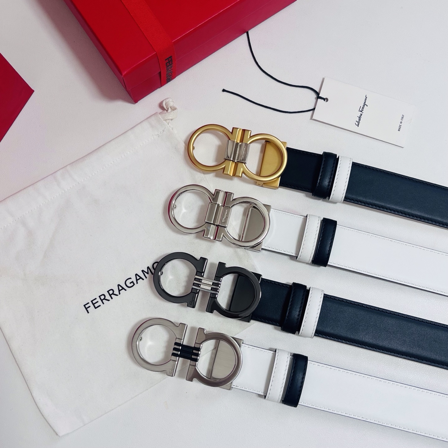 Ferragamo，菲拉格慕 ，宽度3.5cm 可双面使用 自行选择搭配 真材实料 很有质感 时尚经典不失风范  搭配精