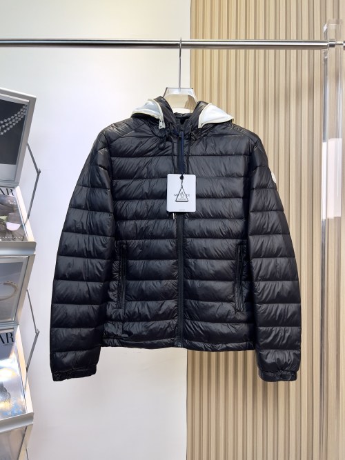 MONCLER Men's Hooded Down Jacket: Premium Quality, Stylish Design 1 MONCLER Men's Hooded Down Jacket: Premium Quality, Stylish Design