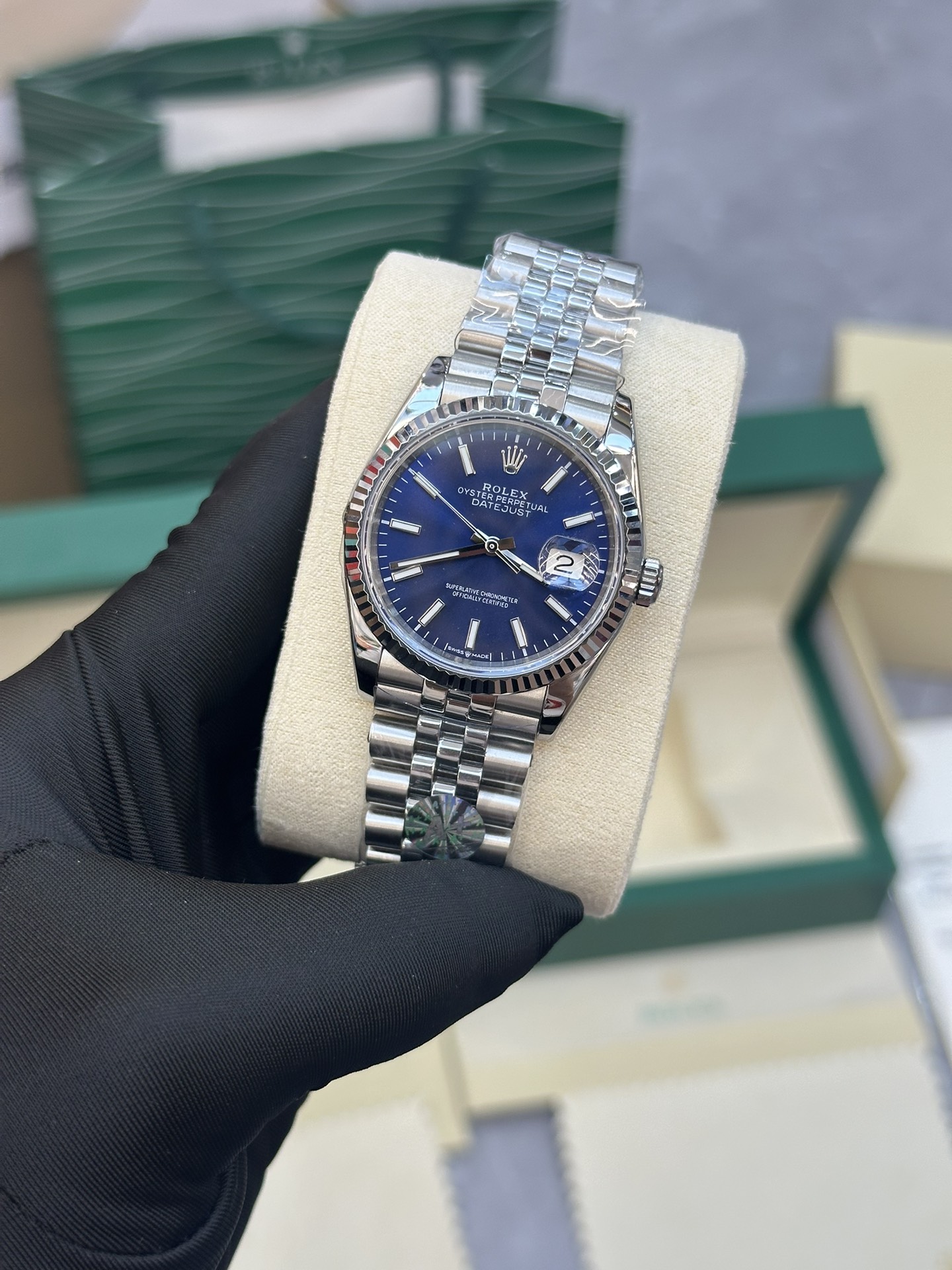 “Rolex Journal: Exclusive 36mm Automatic Meter, Model M126234-0017” - 图片 3