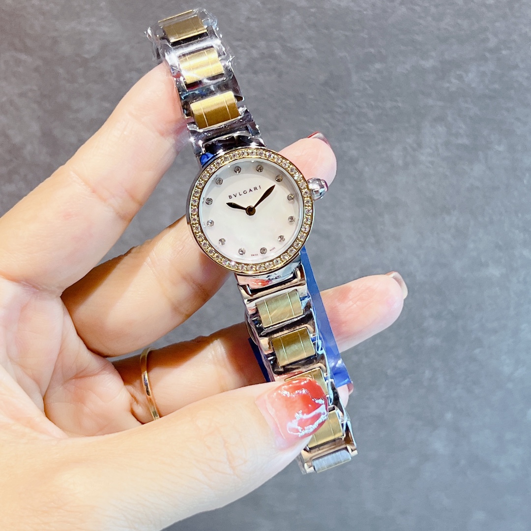 Bvlgari Bvlgari Bvlgari Mini Two-tone steel and gold case, diamond bezel, white or burgundy dial, two-tone steel and gold bracelet 26mm Women's Quartz