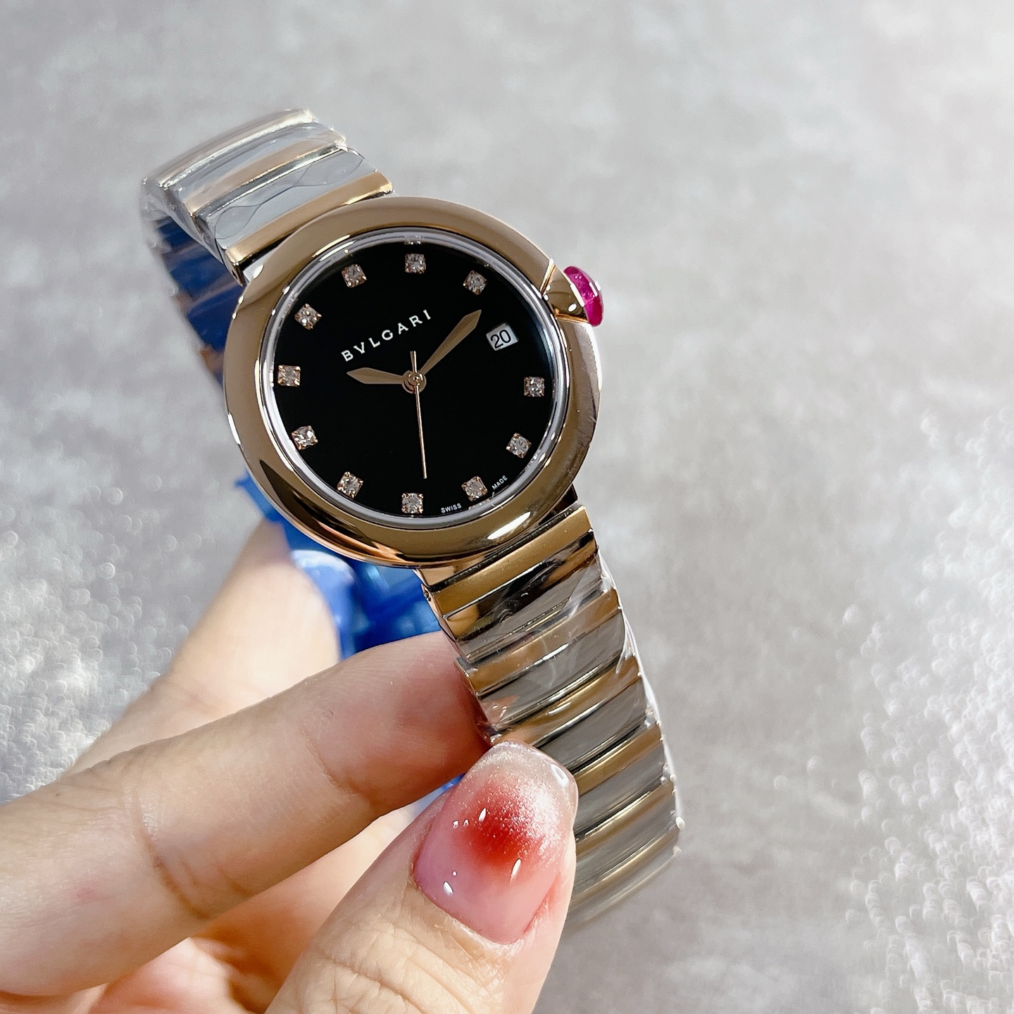 Luxurious and Thin BVLGARI LVCEA Women’s Wristwatches with Sapphire Lenses