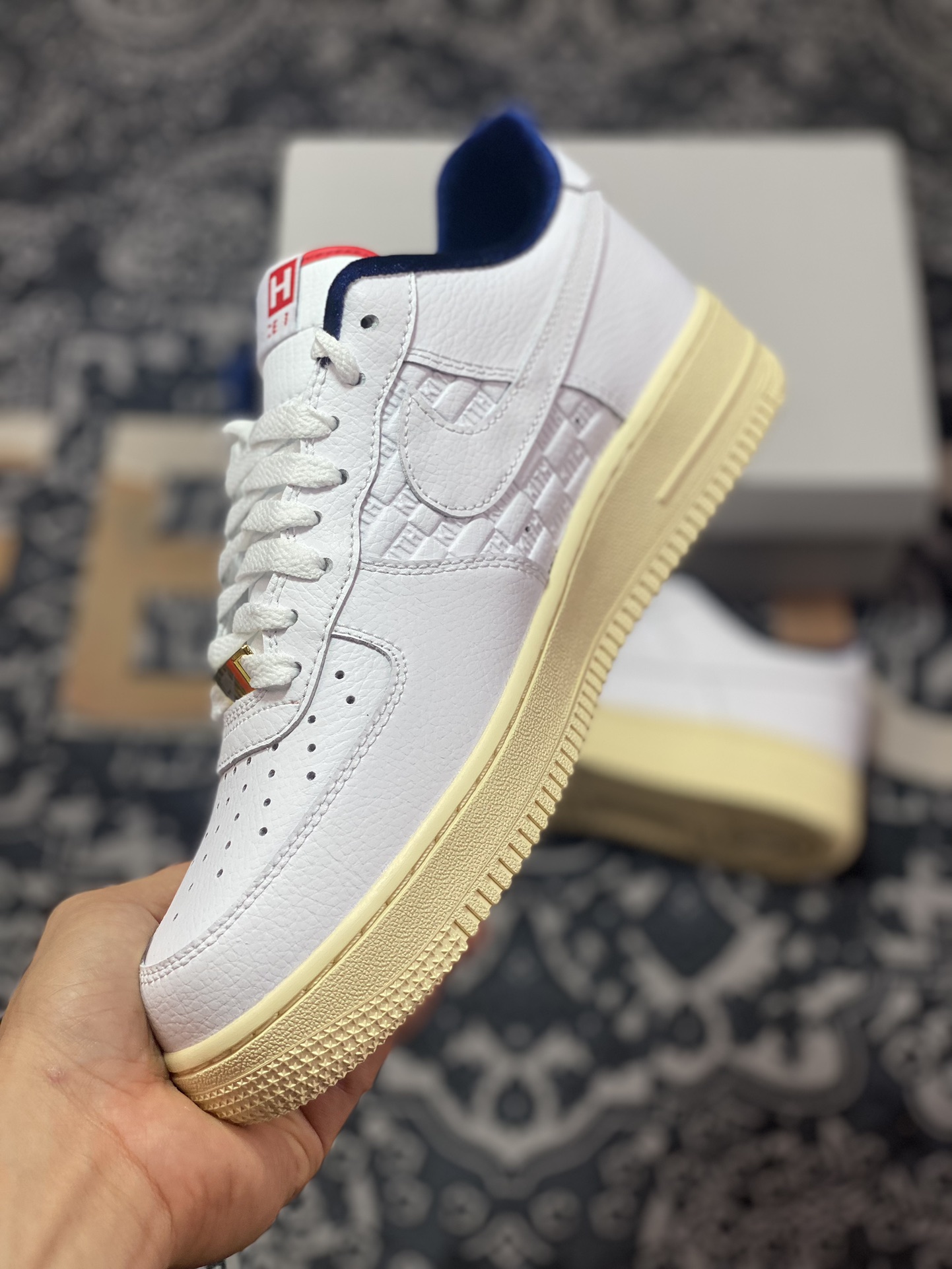 Kith x Nike Air Force 1 '07 Low”France” 空军一号低帮经典板鞋“白蓝红法兰西拼接小钩”CZ7927-100