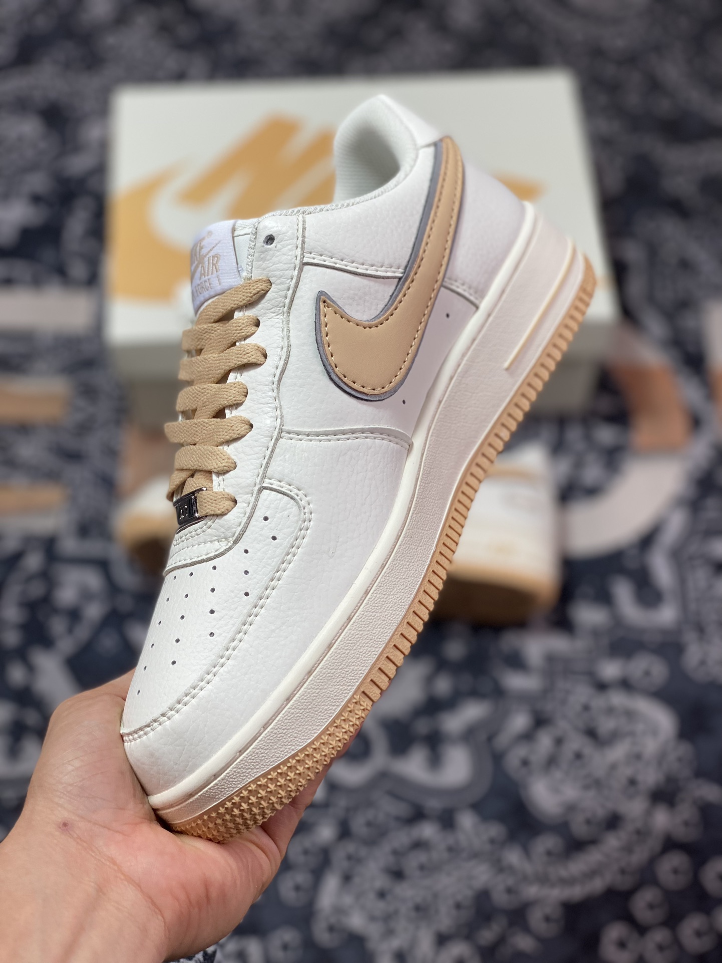 Nike Air Force 1'07 Low EMB”Beige/Brown/Hoops/Mini Swoosh”空军一号板鞋“米白浅棕Hoops刺绣小钩”HP2369-005