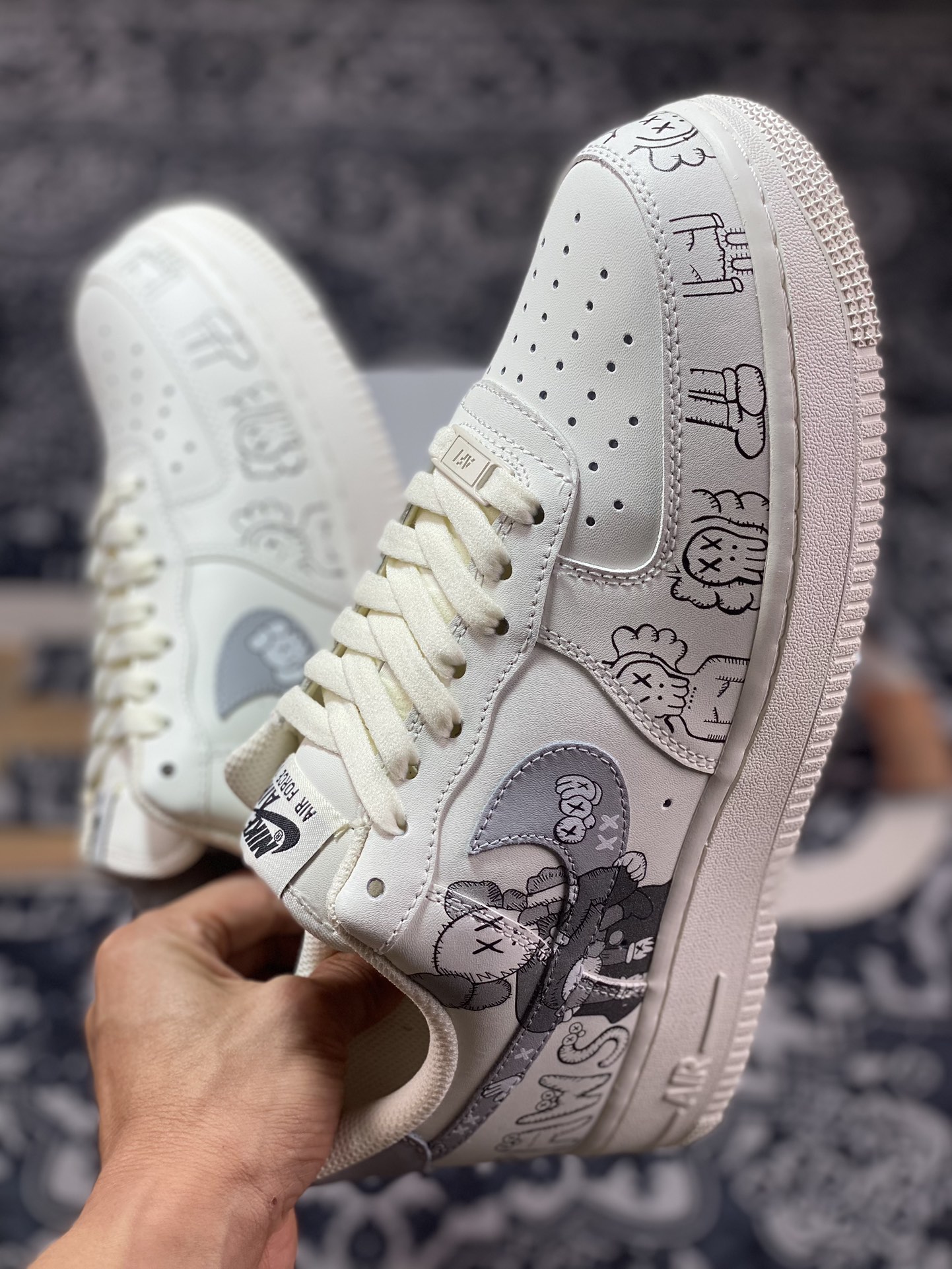 Nike Air Force 1'07 LV8 Low ”Kaws” Air Force One classic low-top sneakers ”beige and gray Kaws graffiti mandarin duck” CW2288-999