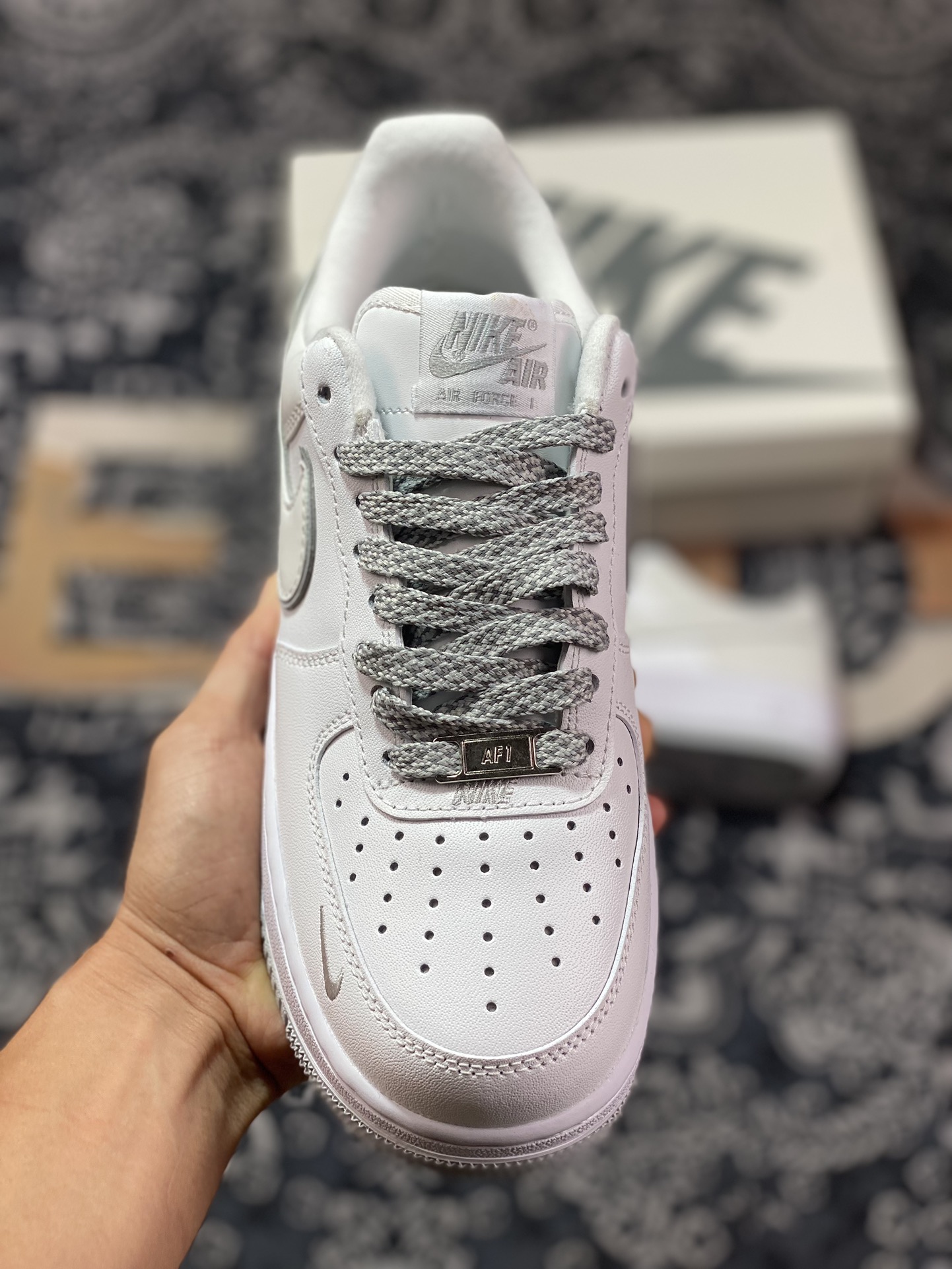 Nike Air Force 1'07 Low ”White/Light Grey/Reflection Mini Swoosh” Air Force One Sneakers ”Leather White Light Grey Small Hook Reflection” YZ8115-006