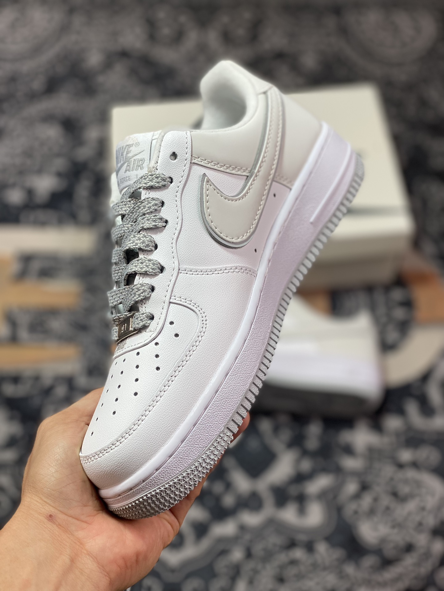 Nike Air Force 1'07 Low ”White/Light Grey/Reflection Mini Swoosh” Air Force One Sneakers ”Leather White Light Grey Small Hook Reflection” YZ8115-006