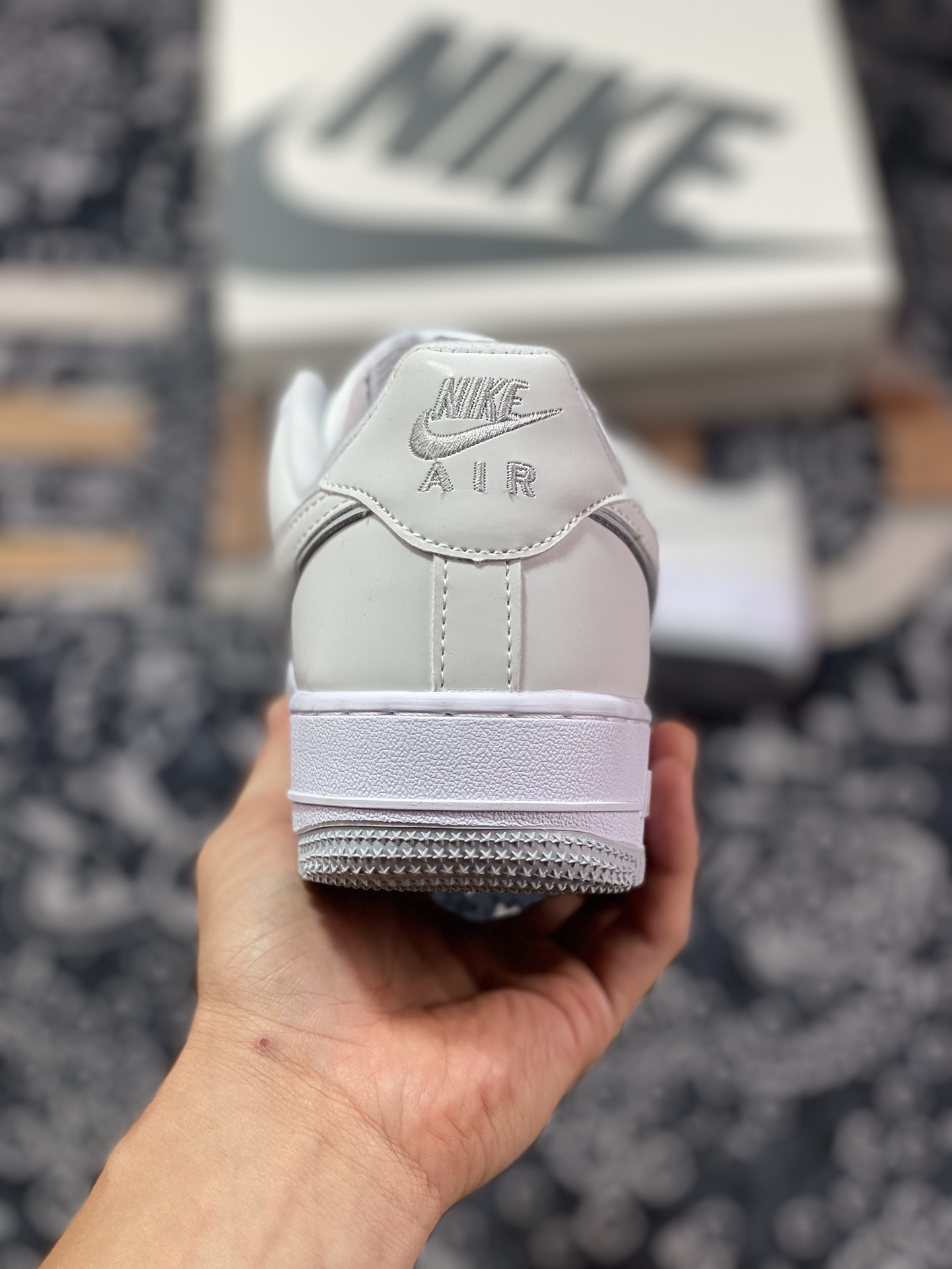 Nike Air Force 1'07 Low ”White/Light Grey/Reflection Mini Swoosh” Air Force One Sneakers ”Leather White Light Grey Small Hook Reflection” YZ8115-006