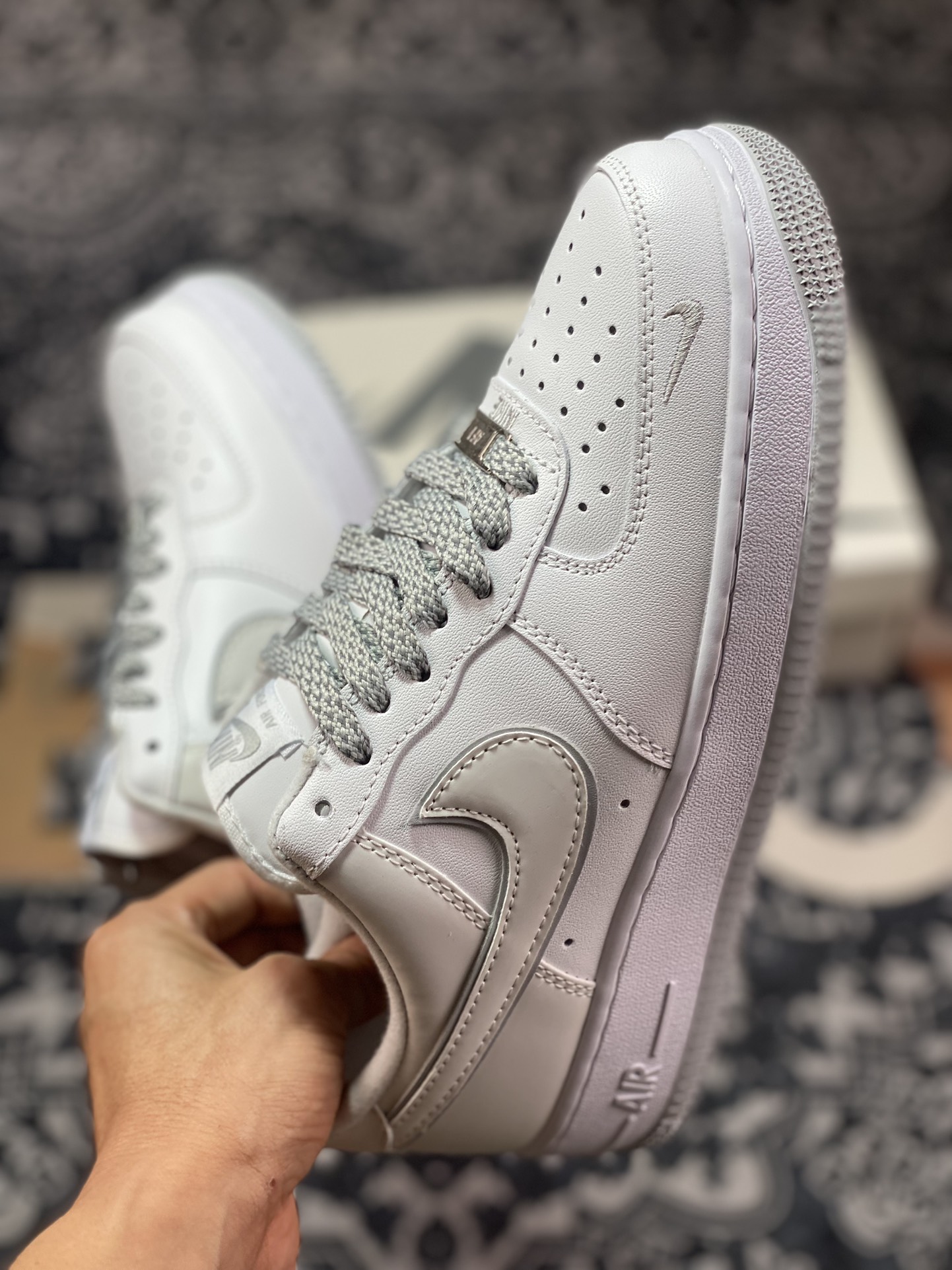 Nike Air Force 1'07 Low ”White/Light Grey/Reflection Mini Swoosh” Air Force One Sneakers ”Leather White Light Grey Small Hook Reflection” YZ8115-006