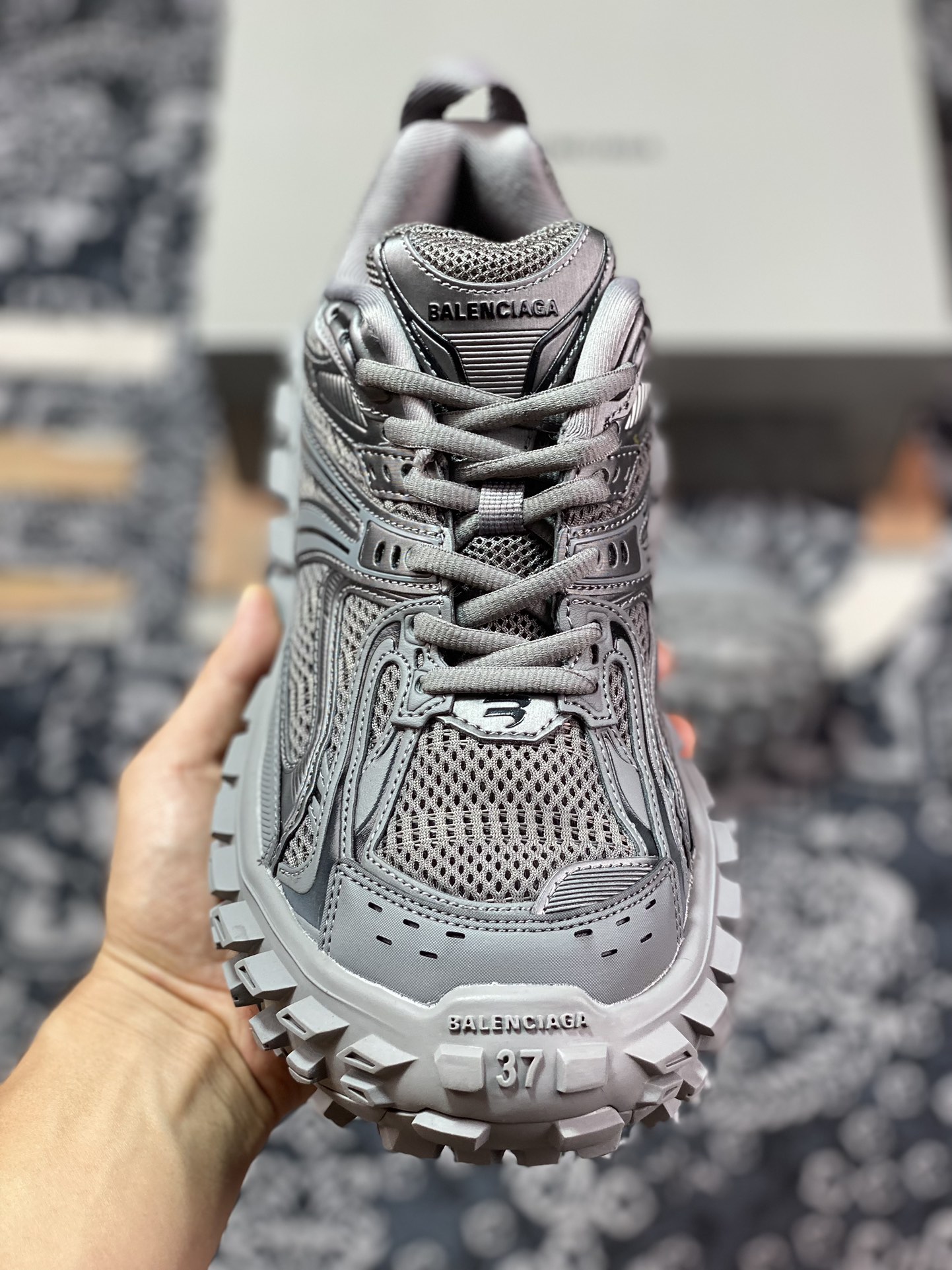 Balenciaga Defender Rubber Platform Sneakers Guardian Series Low Gang Tire Tire Tire Tire type 685611 W2ra6 3000