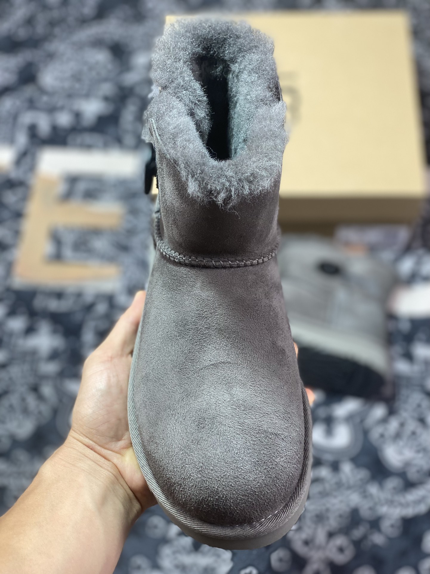 260 UGG W Mini Bailey Button II 迷你贝莉纽扣2.0系列经典女士短靴“全灰加绒”1016422-GREY-05