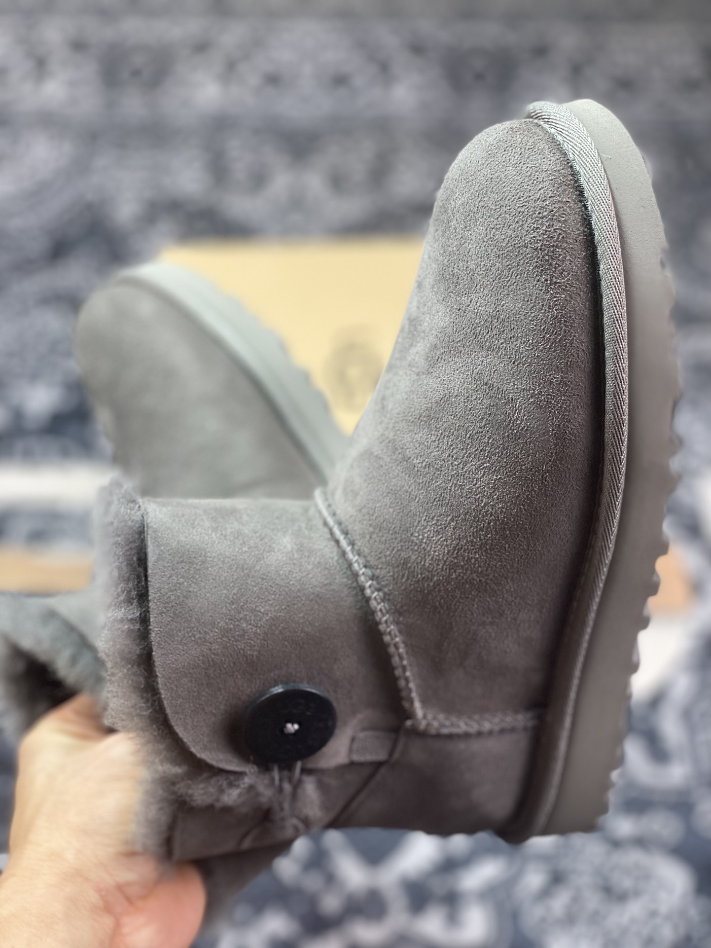 260 UGG W Mini Bailey Button II 迷你贝莉纽扣2.0系列经典女士短靴“全灰加绒”1016422-GREY-05