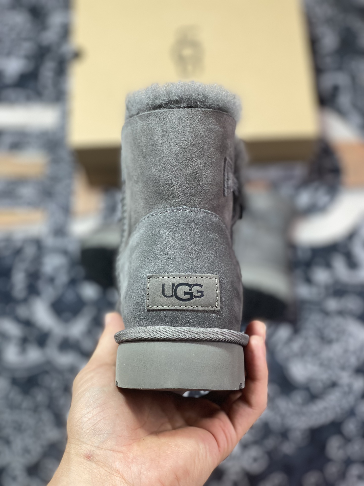 260 UGG W Mini Bailey Button II 迷你贝莉纽扣2.0系列经典女士短靴“全灰加绒”1016422-GREY-05