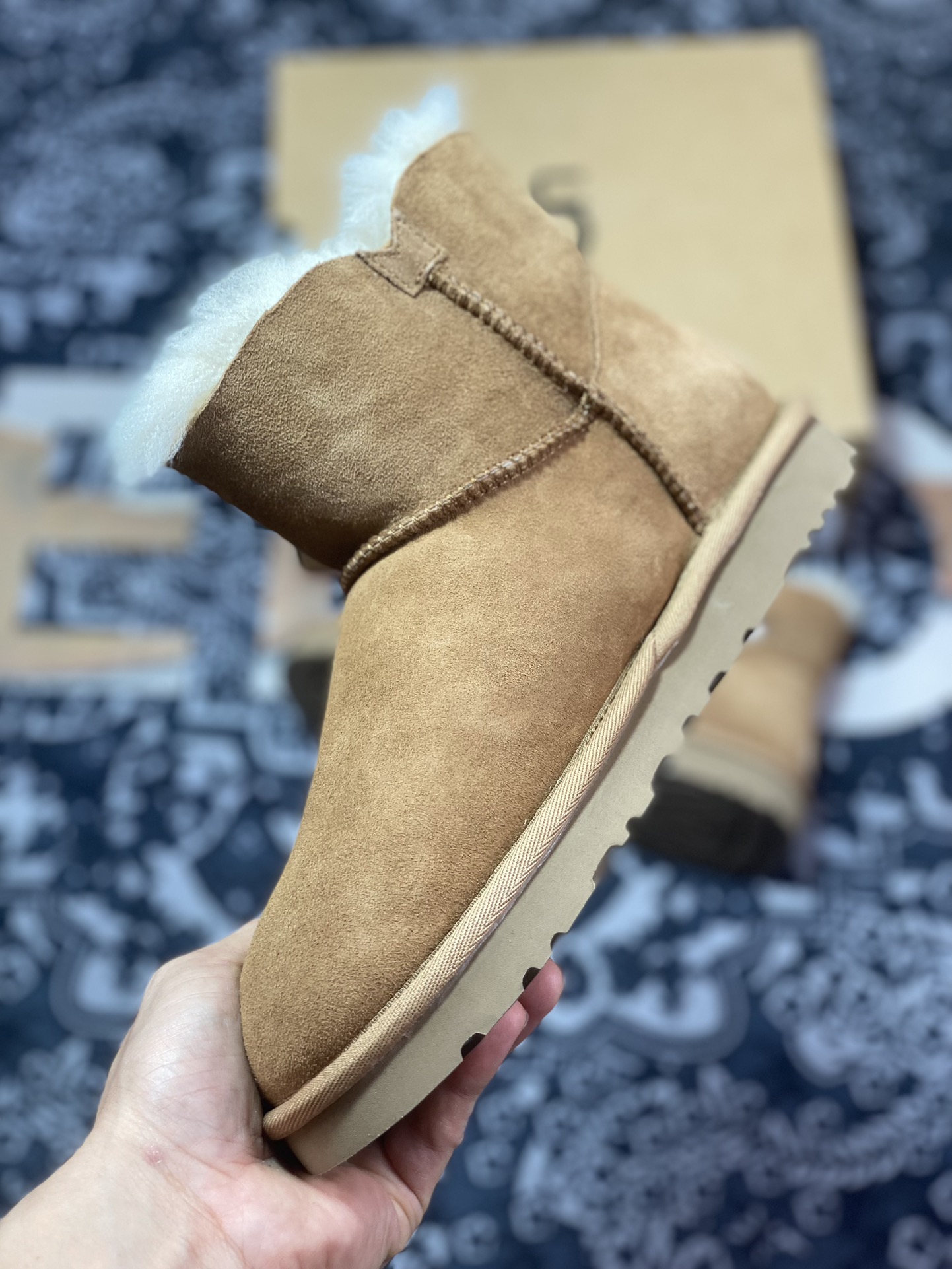 260  UGG W Mini Bailey Button II 迷你贝莉纽扣2.0系列经典女士短靴“栗子棕加绒”1016422-CHE-05