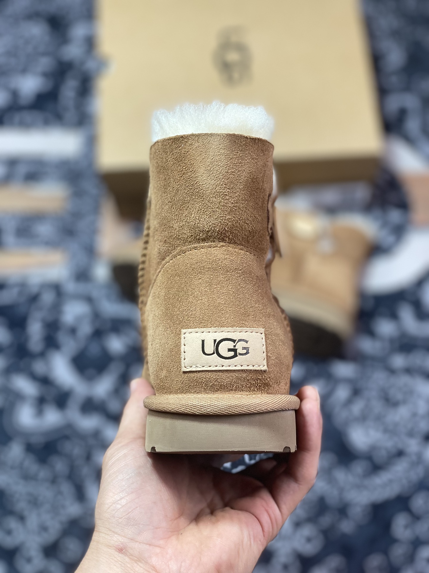 260  UGG W Mini Bailey Button II 迷你贝莉纽扣2.0系列经典女士短靴“栗子棕加绒”1016422-CHE-05