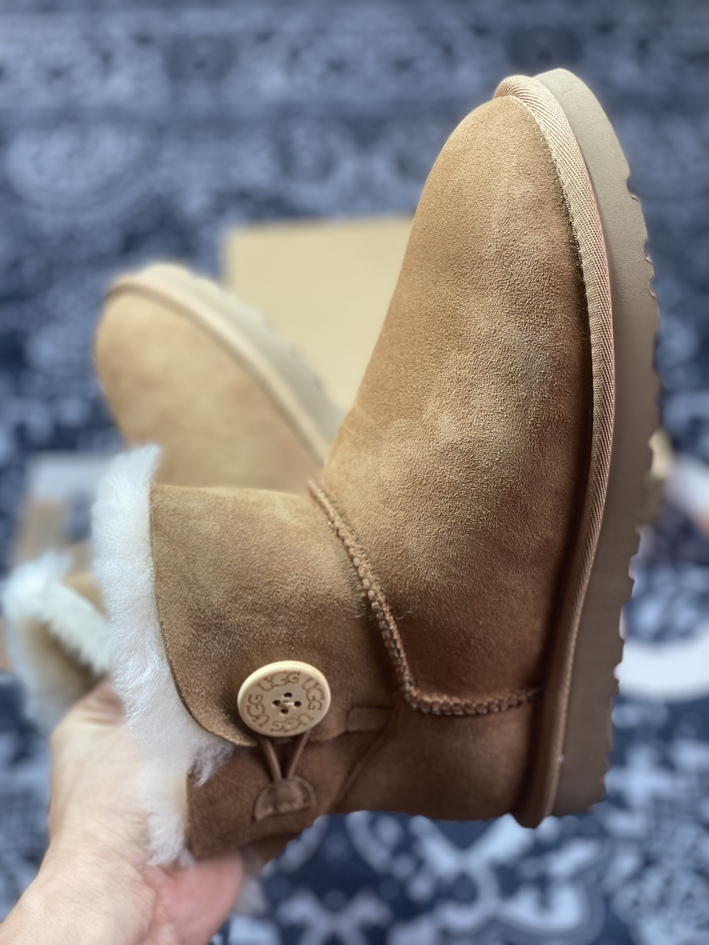 260  UGG W Mini Bailey Button II 迷你贝莉纽扣2.0系列经典女士短靴“栗子棕加绒”1016422-CHE-05