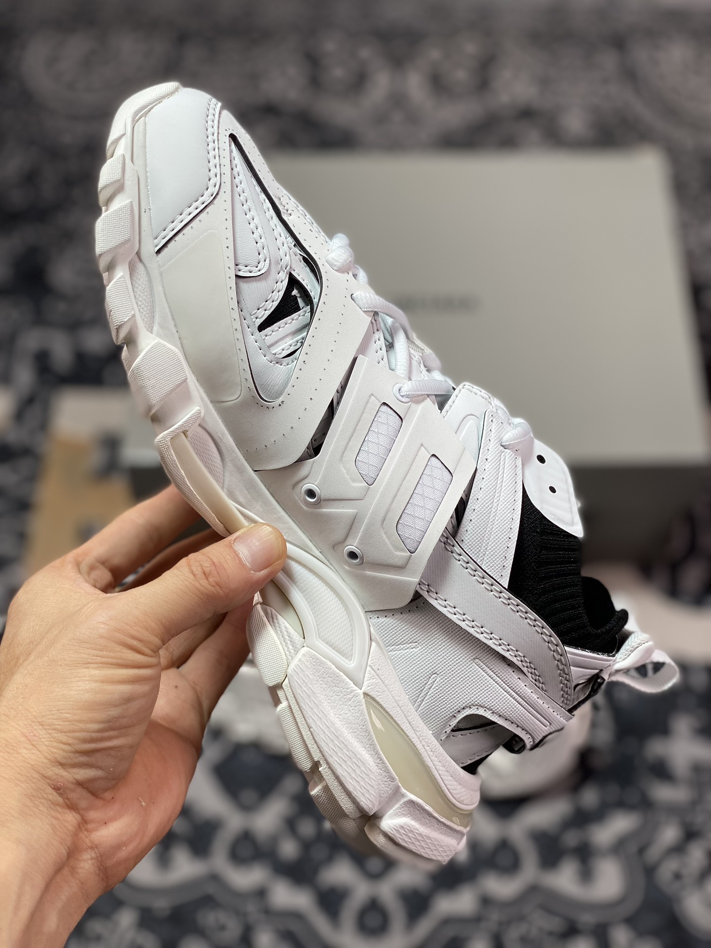 480 巴黎世家BALENCIAGA Track SOCK Trainers 3.0代针织版慢跑鞋“针织白黑LOGO”736328 W3SKC 9010