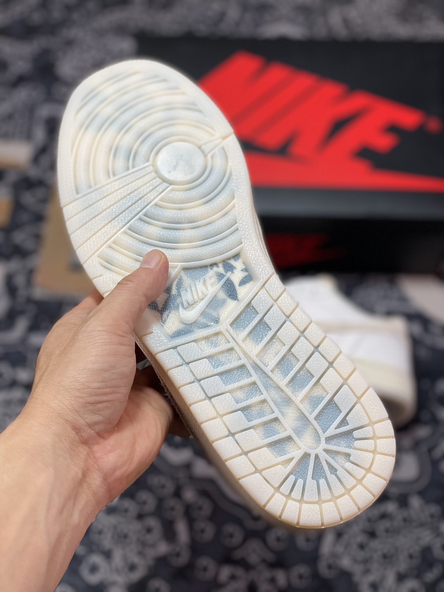 200 Air Jordan 1 Low AJ1 WH LV 乔1 低帮复古文化休闲运动篮球鞋 FZ0455-200