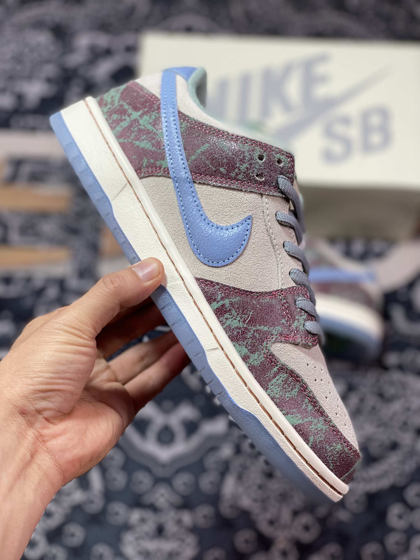 380 优选 Crenshaw Skate Club x Nike SB Dunk Low 夏威夷  FN4193-100