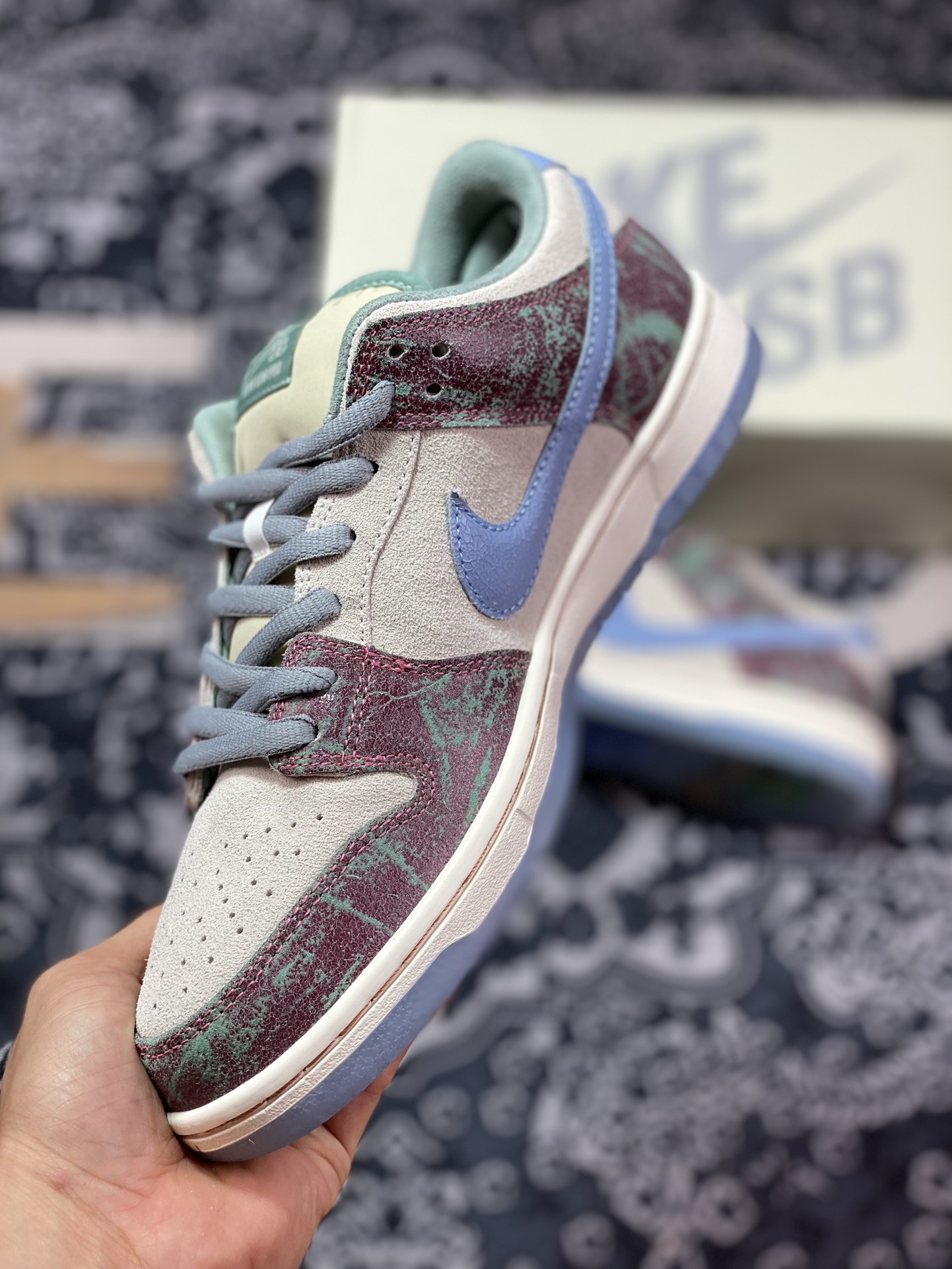 380 优选 Crenshaw Skate Club x Nike SB Dunk Low 夏威夷  FN4193-100