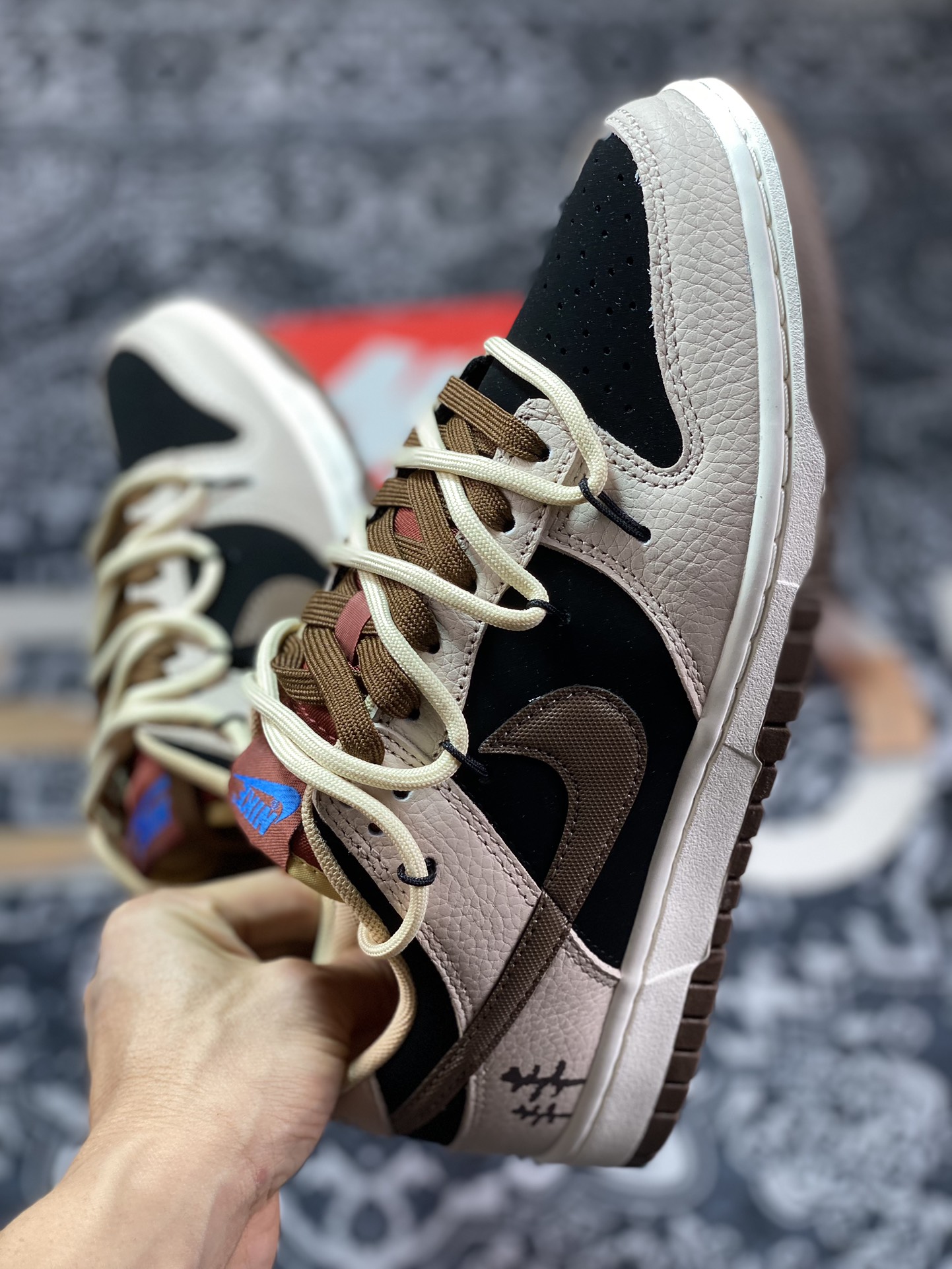 300  Nike  Dunk Low 熊猫恶作剧-街头线条涂鸦做旧SB绑带低帮休闲板鞋 DR9704-200