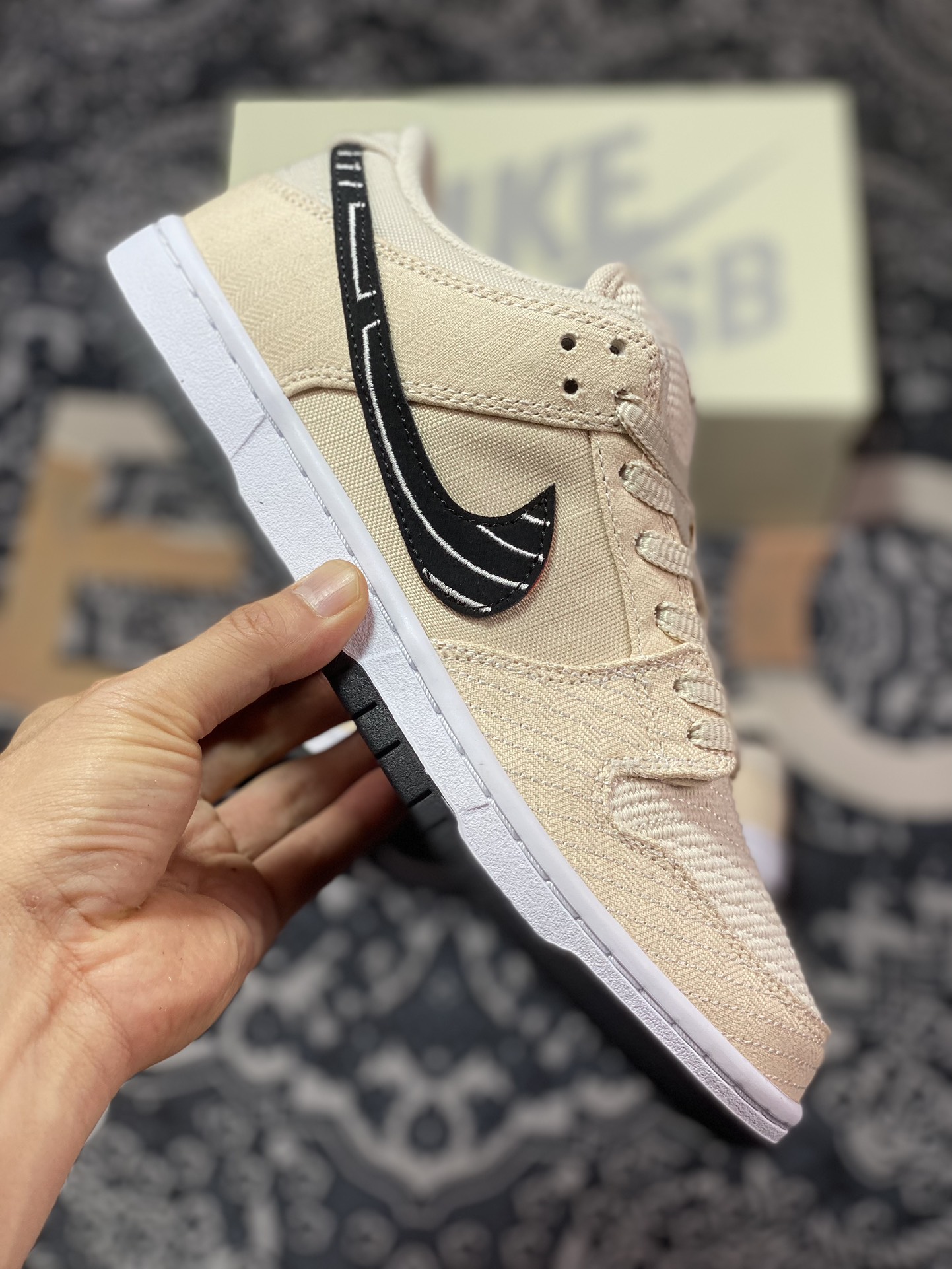 380 优选 Albino & Preto x Nike  Dunk SB Low ”Pearl White” 米黑白 FD2627-200