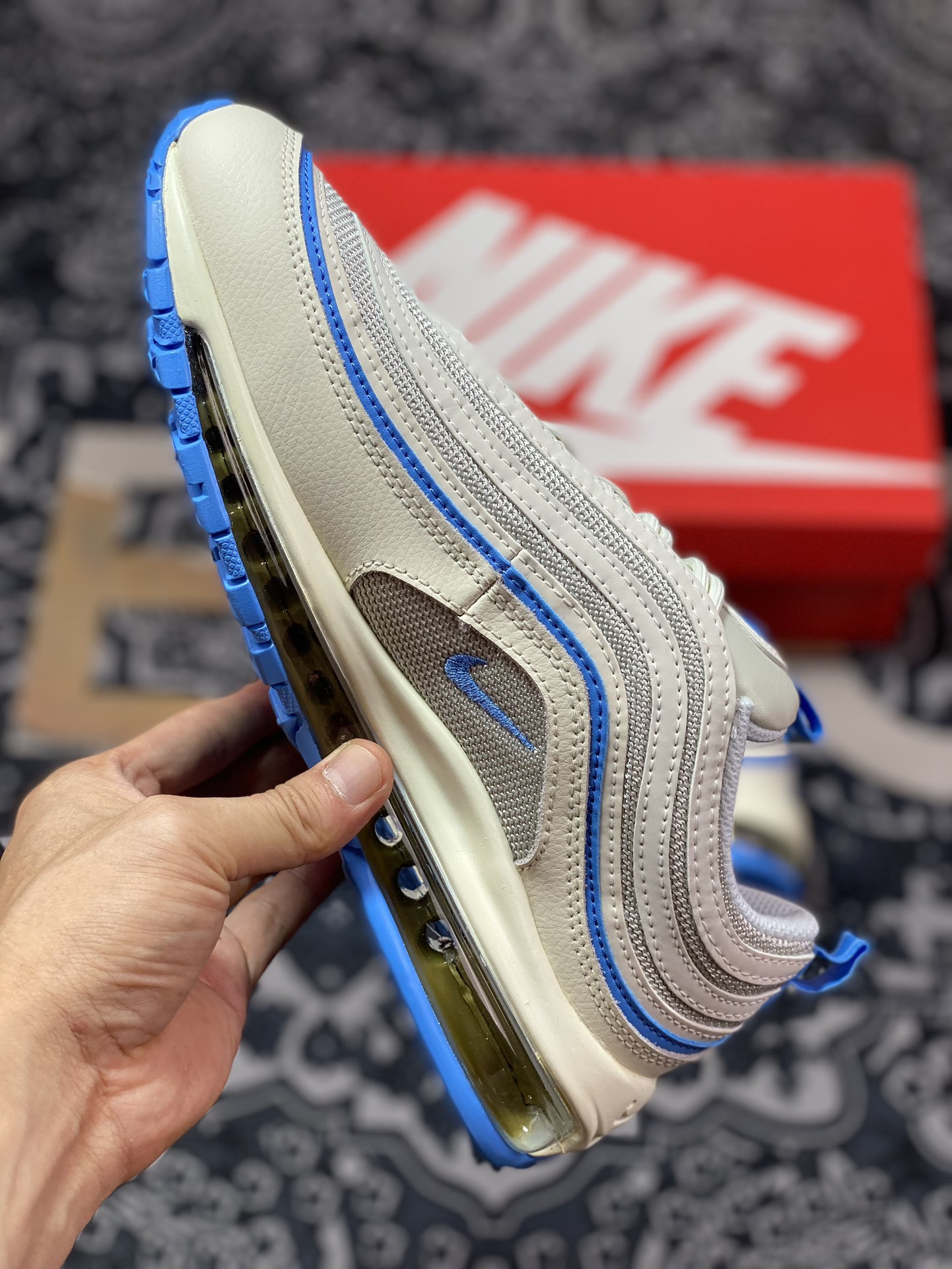 240  耐克Nike Air Max 97”Athletic Department”复古气垫慢跑鞋“奶白北卡蓝”FN7492-133