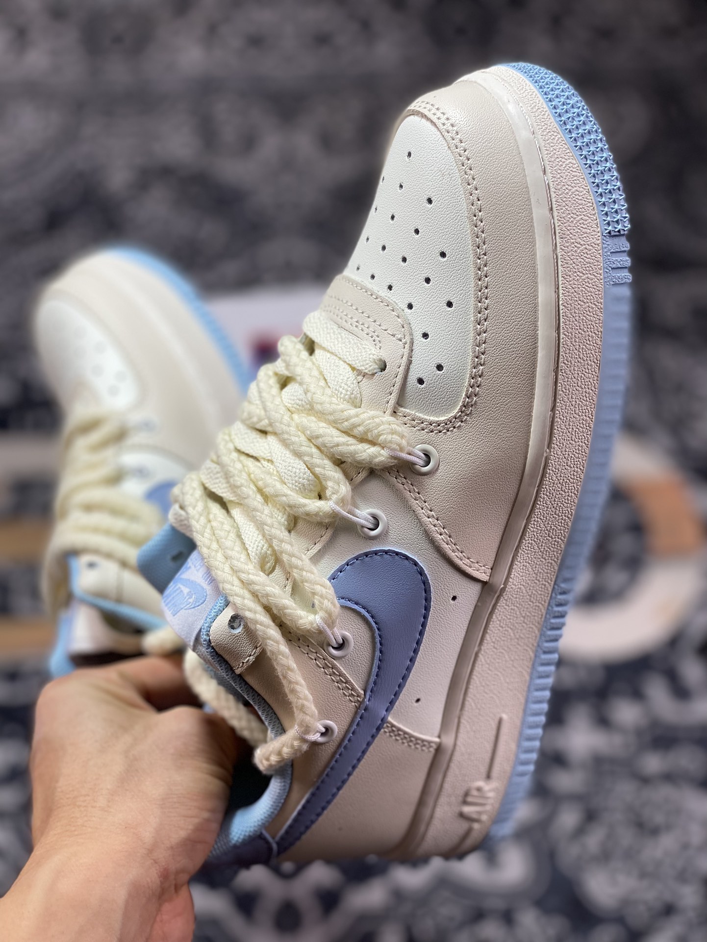 260  Air Force 1 '07 Low 奶油蓝绑带  BD7701-011