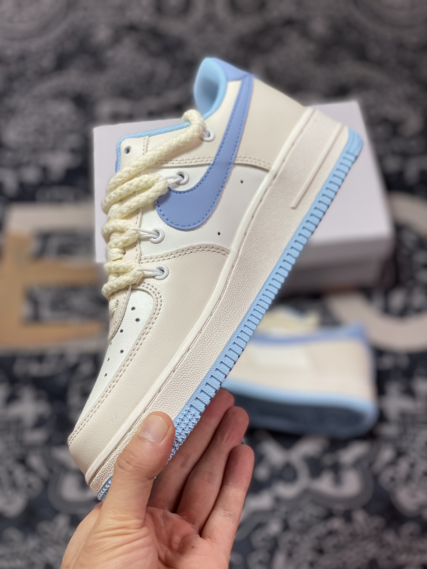 260  Air Force 1 '07 Low 奶油蓝绑带  BD7701-011