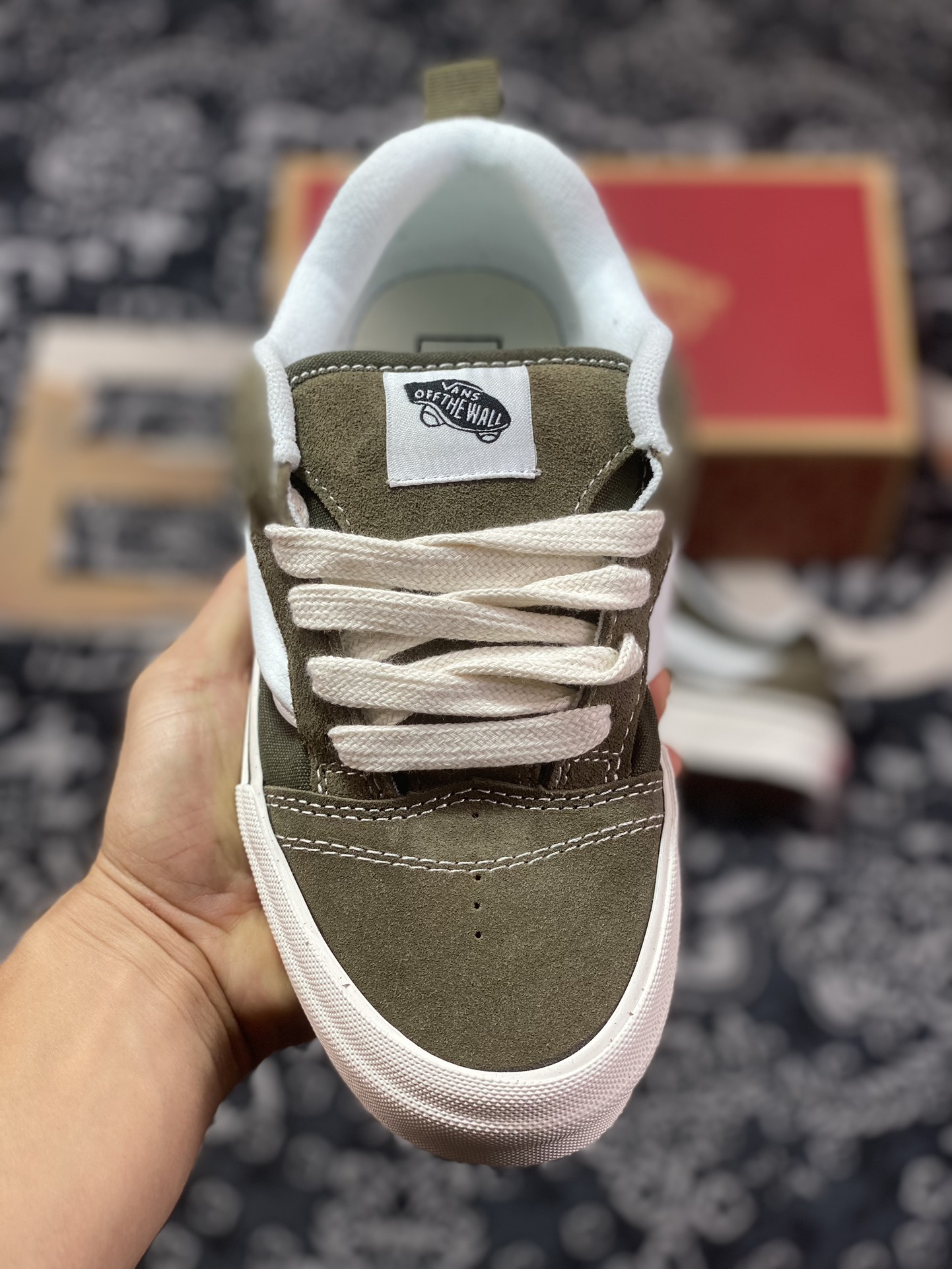 170  Vans Classics Knu Skool 面包鞋