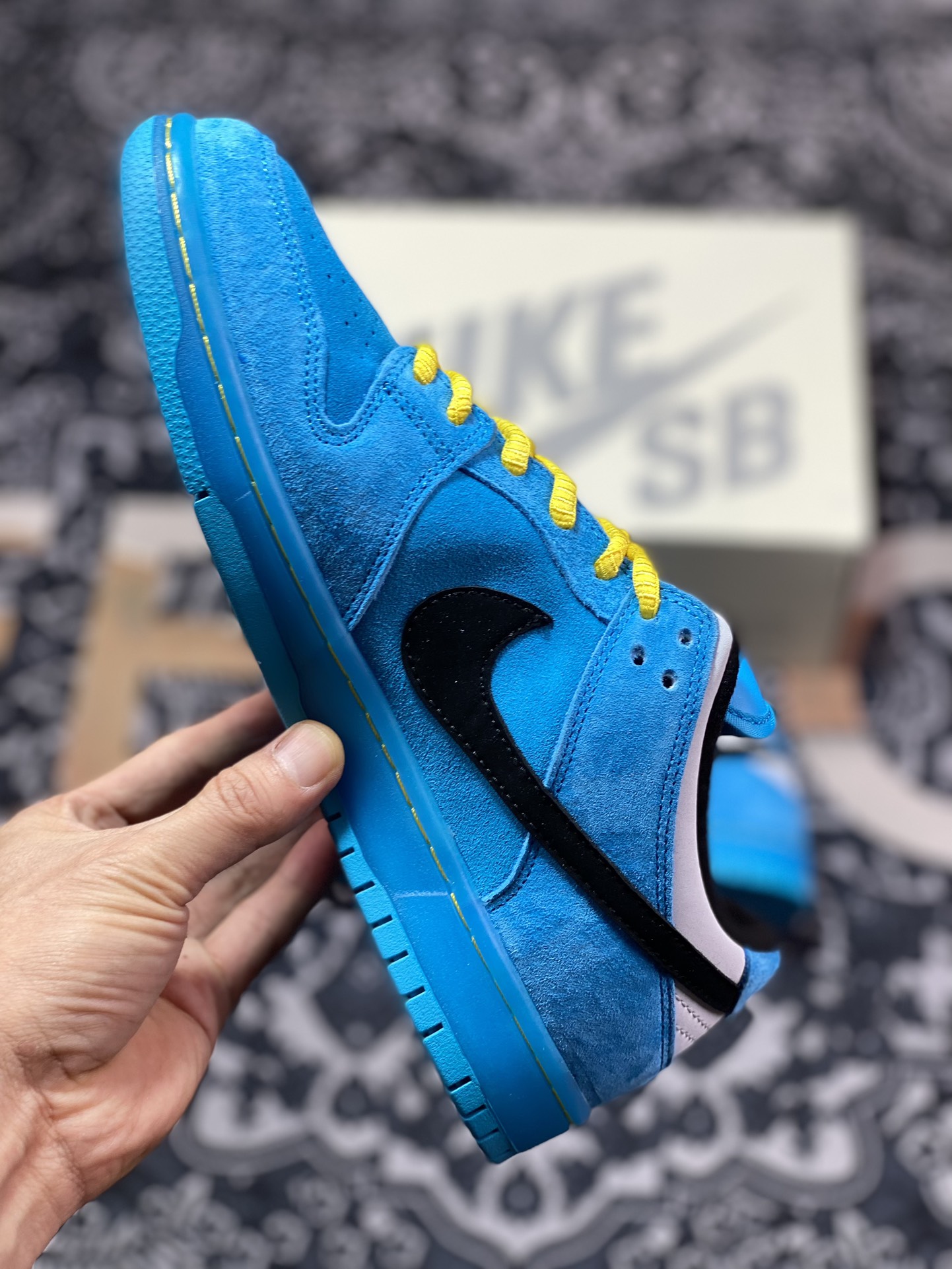 240 Nike  Dunk Low动画片飞天小小女警X SB DUNK系列泡泡联名款FZ8319-300