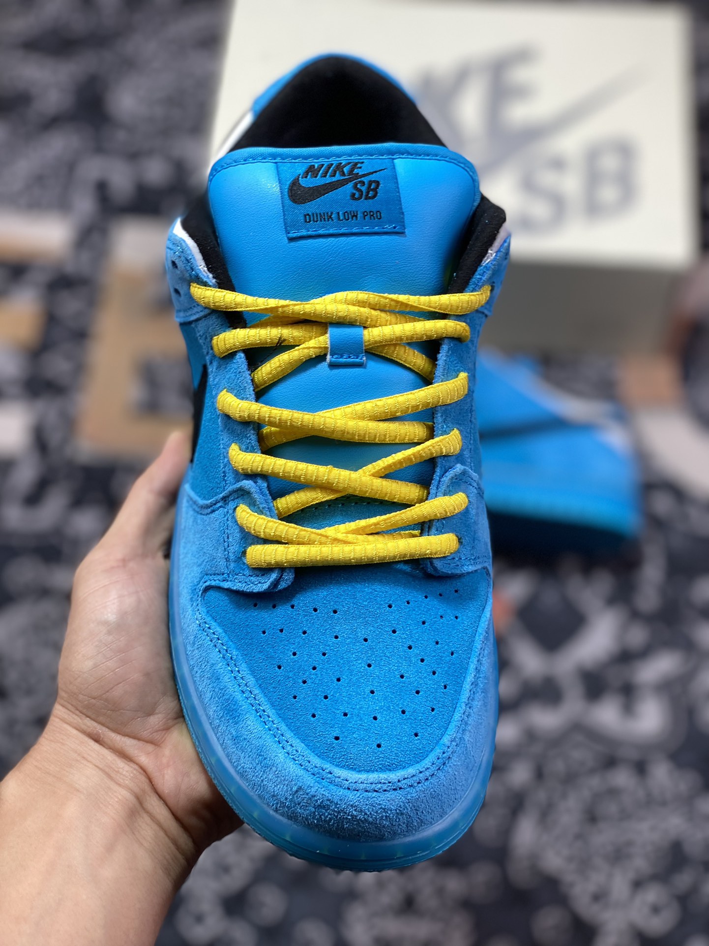 240 Nike  Dunk Low动画片飞天小小女警X SB DUNK系列泡泡联名款FZ8319-300