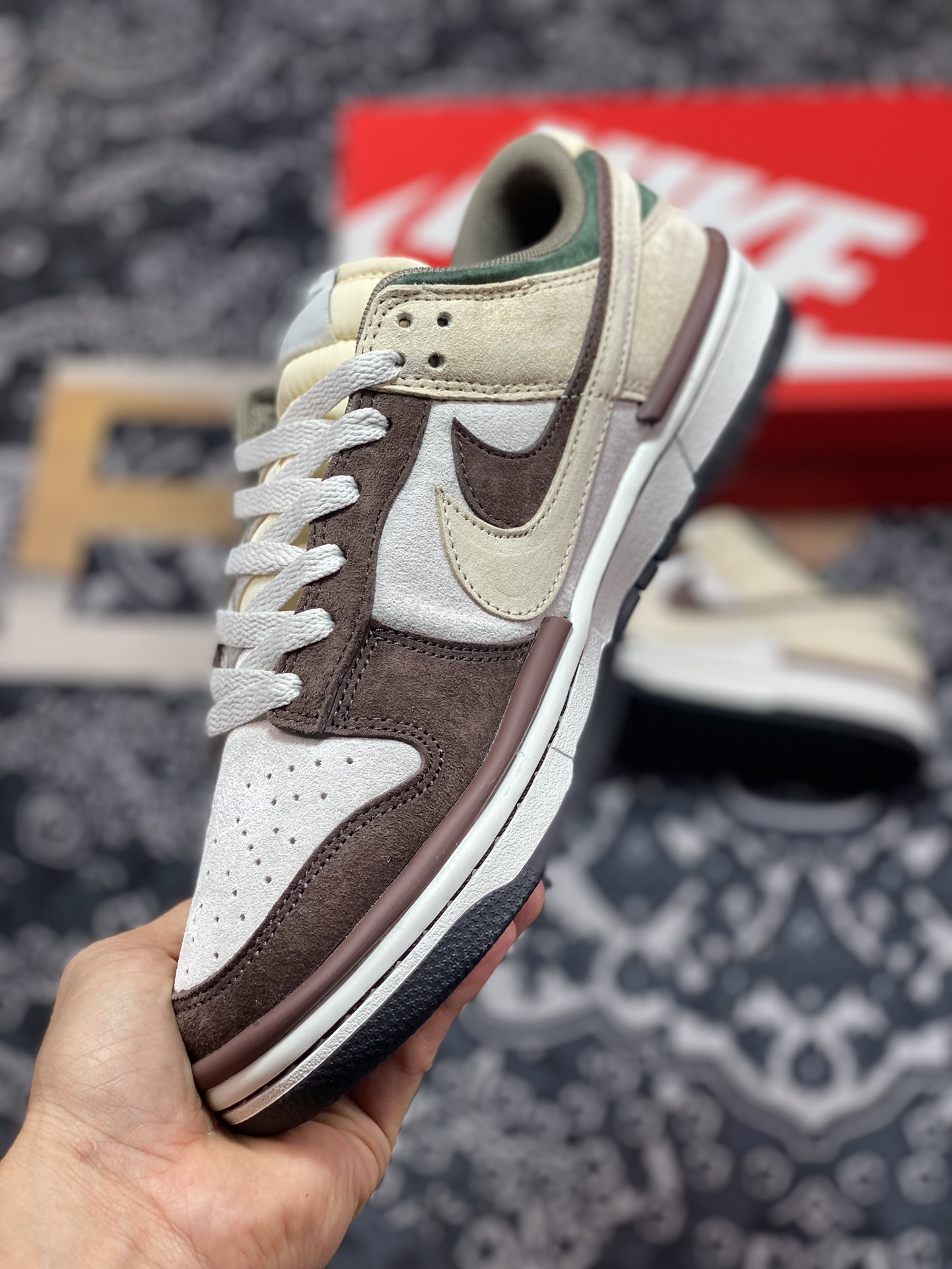 300  Nike SB Dunk Low Twist"Chocolate/Beige"扣篮板鞋“麂皮巧克力棕米黄双钩”DZ2794-866