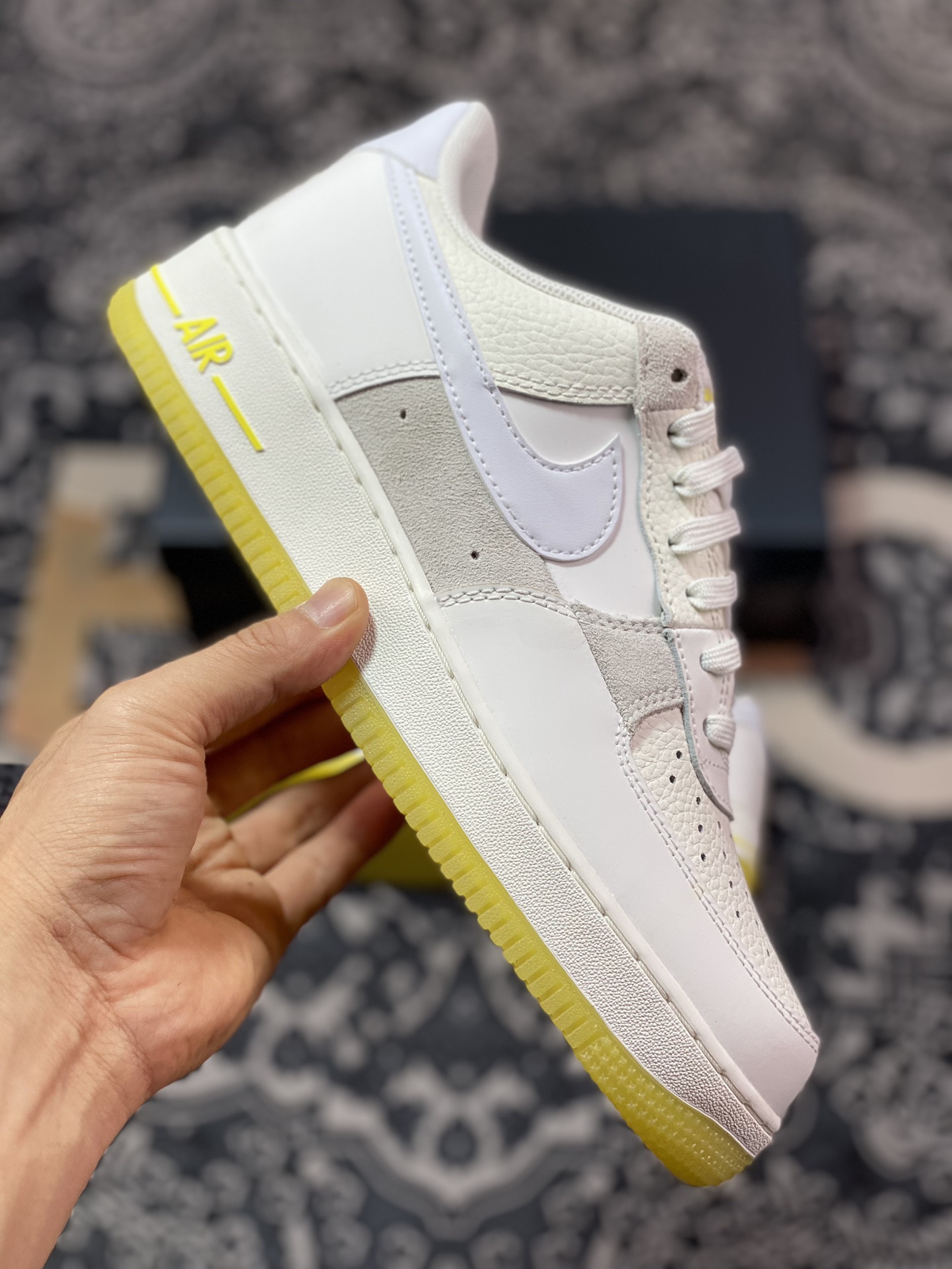 220  Air Force 1 '07 Low 白黄 FQ0709-100