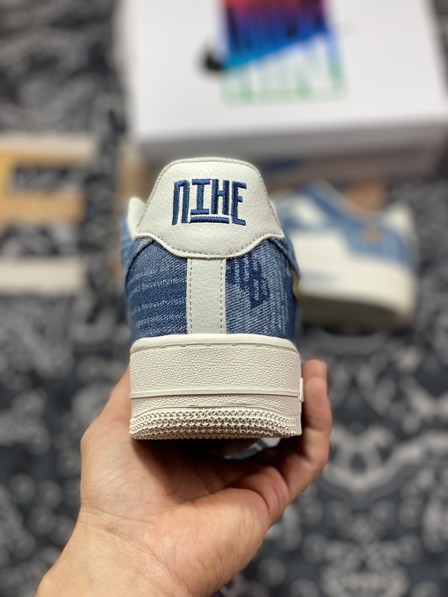 240 耐克Nike Air Force 1′07 Low"Exclusive Denim"空军一号板鞋“牛仔深蓝米白刷漆”FB0607-088