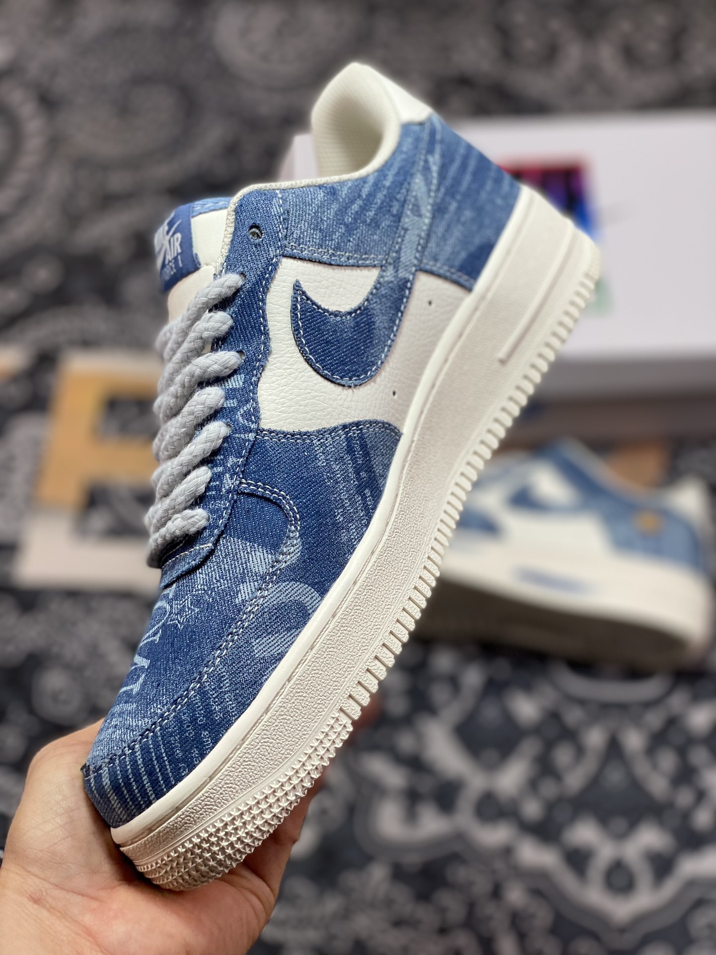 240 耐克Nike Air Force 1′07 Low"Exclusive Denim"空军一号板鞋“牛仔深蓝米白刷漆”FB0607-088