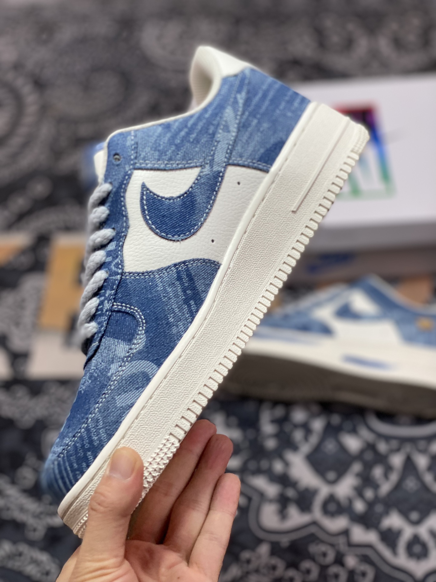 240 耐克Nike Air Force 1′07 Low"Exclusive Denim"空军一号板鞋“牛仔深蓝米白刷漆”FB0607-088