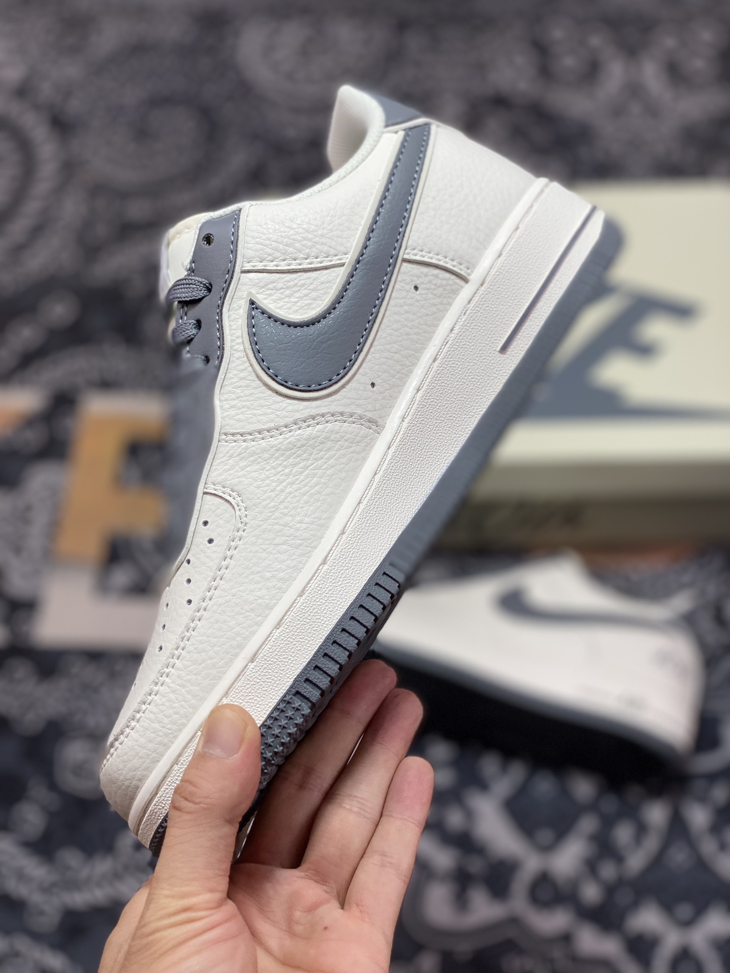 260  耐克Nike Air Force 1’07 Low"Beige/Dark Grey"空军一号板鞋“皮革米白深灰叠钩”JF1983-562