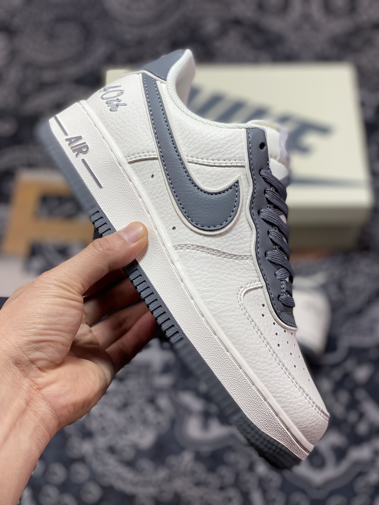 260  耐克Nike Air Force 1’07 Low"Beige/Dark Grey"空军一号板鞋“皮革米白深灰叠钩”JF1983-562