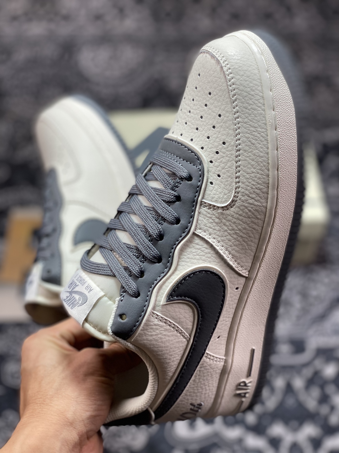 260  耐克Nike Air Force 1’07 Low"Beige/Dark Grey"空军一号板鞋“皮革米白深灰叠钩”JF1983-562