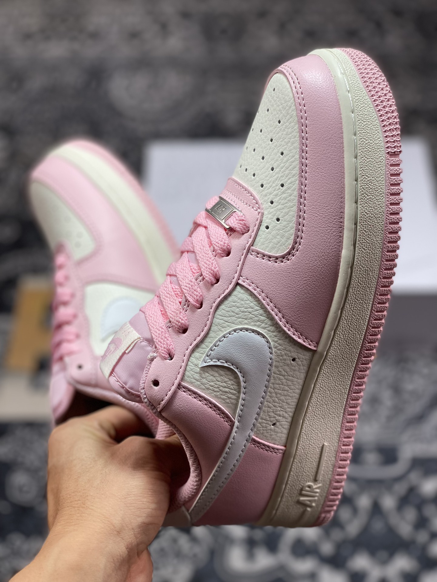 220   Air Force 1'07 Low Retro SP空军一号低帮板鞋“皮革芭比粉白”DD8959-100