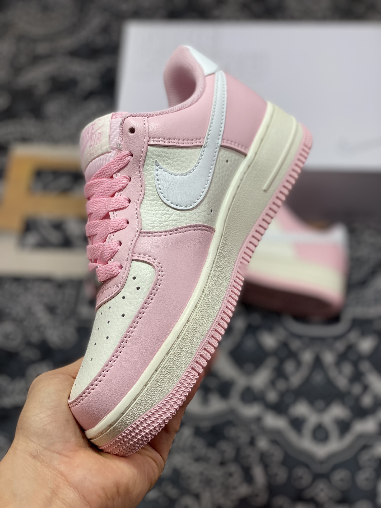 220   Air Force 1'07 Low Retro SP空军一号低帮板鞋“皮革芭比粉白”DD8959-100