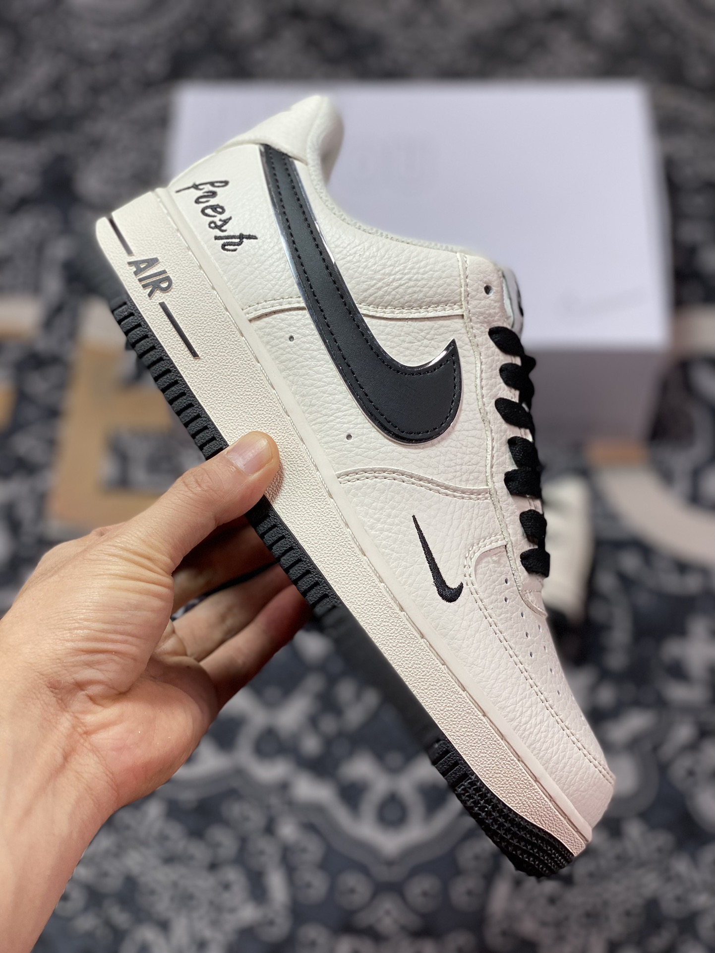 220  Air Force 1'07 Low Retro SP 空军一号系列低帮板鞋“皮革米白黑刺绣小钩”