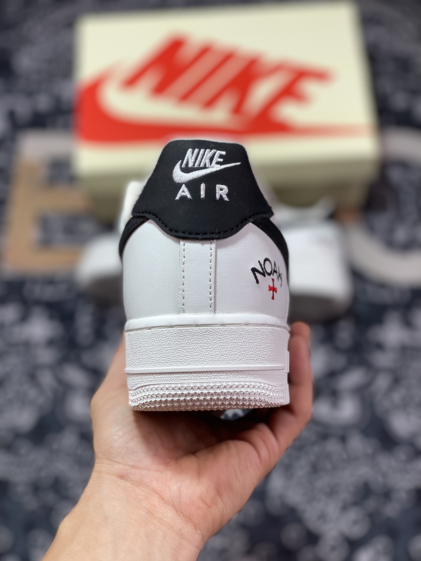 240  Air Force 1 '07 Low 红十字会白黑 NY220711