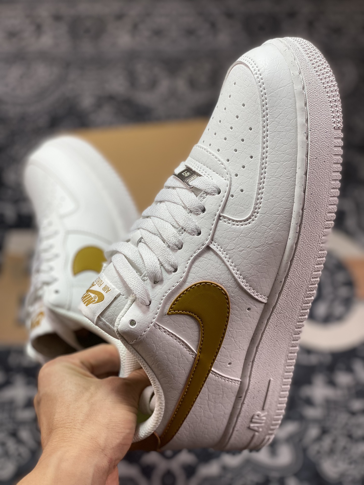 Nike Wmns Air Force 1'07 Low Next Nature”Bronzine” Air Force One Sneakers ”Leather Beige Bronze Brown Hook” DV3808-101