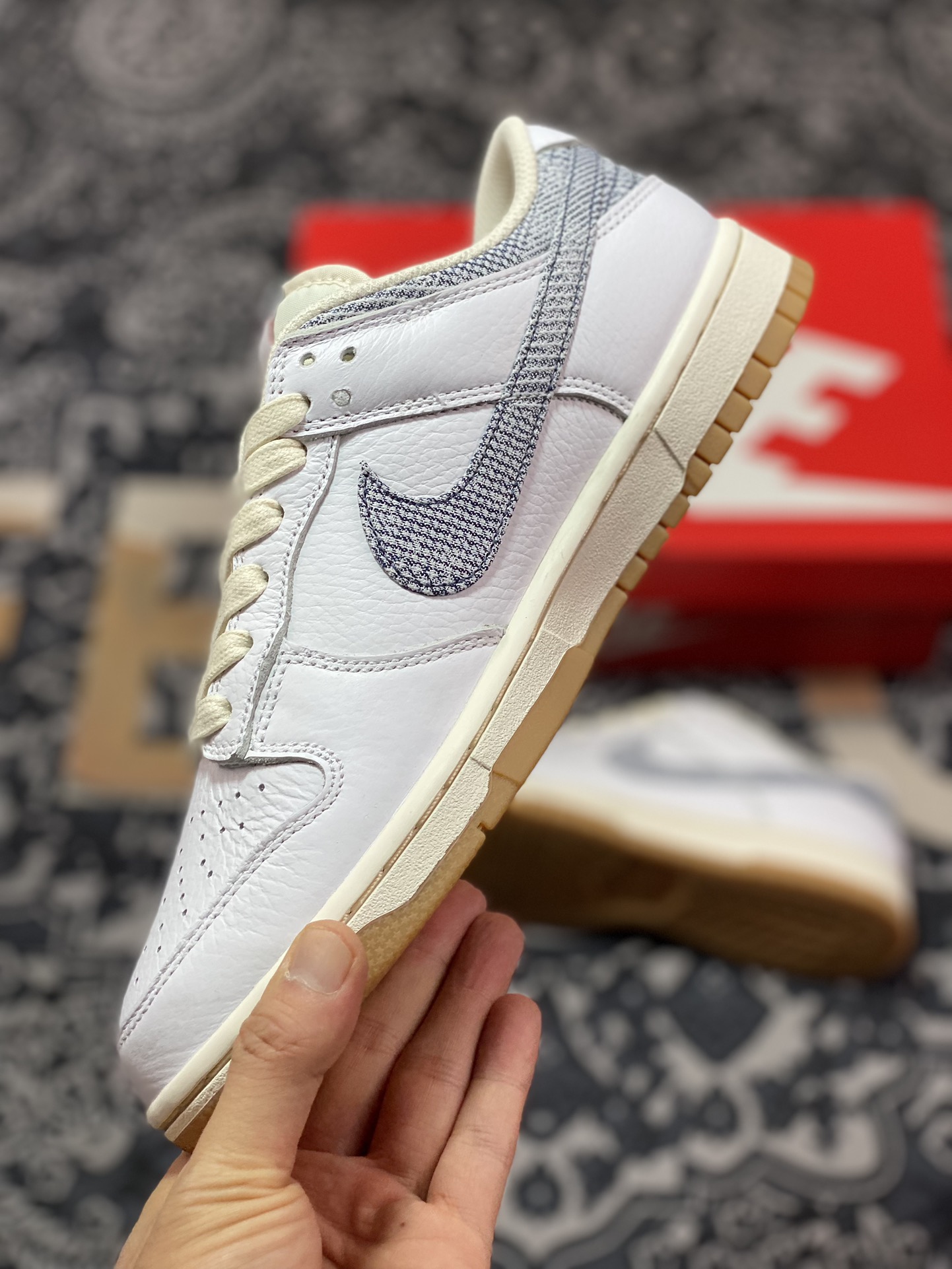 Nike SB Dunk Low ”Washed Denim/Gum” dunk shoes ”White and gray washed denim raw gum sole” FN6881-100