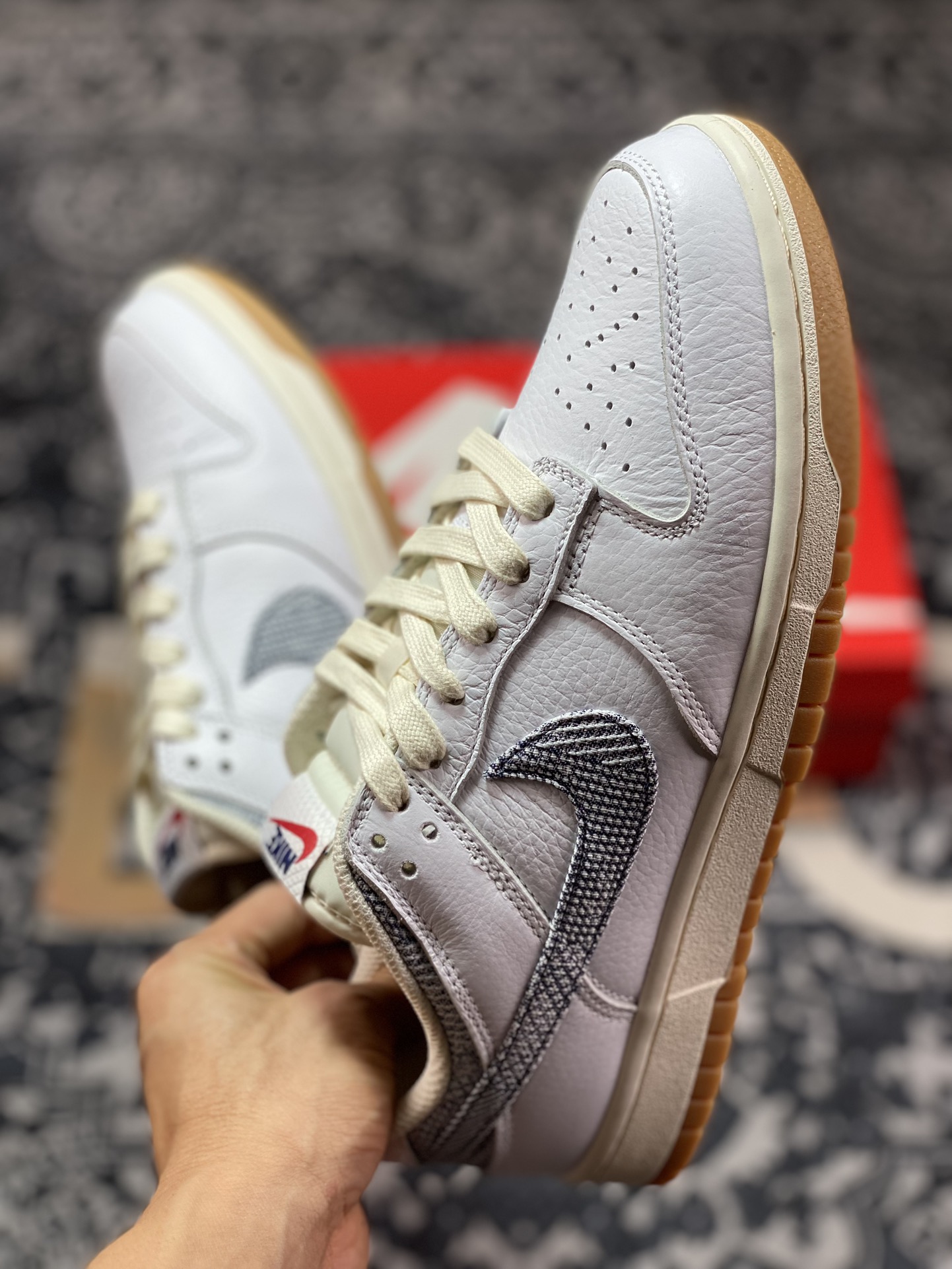 Nike SB Dunk Low ”Washed Denim/Gum” dunk shoes ”White and gray washed denim raw gum sole” FN6881-100